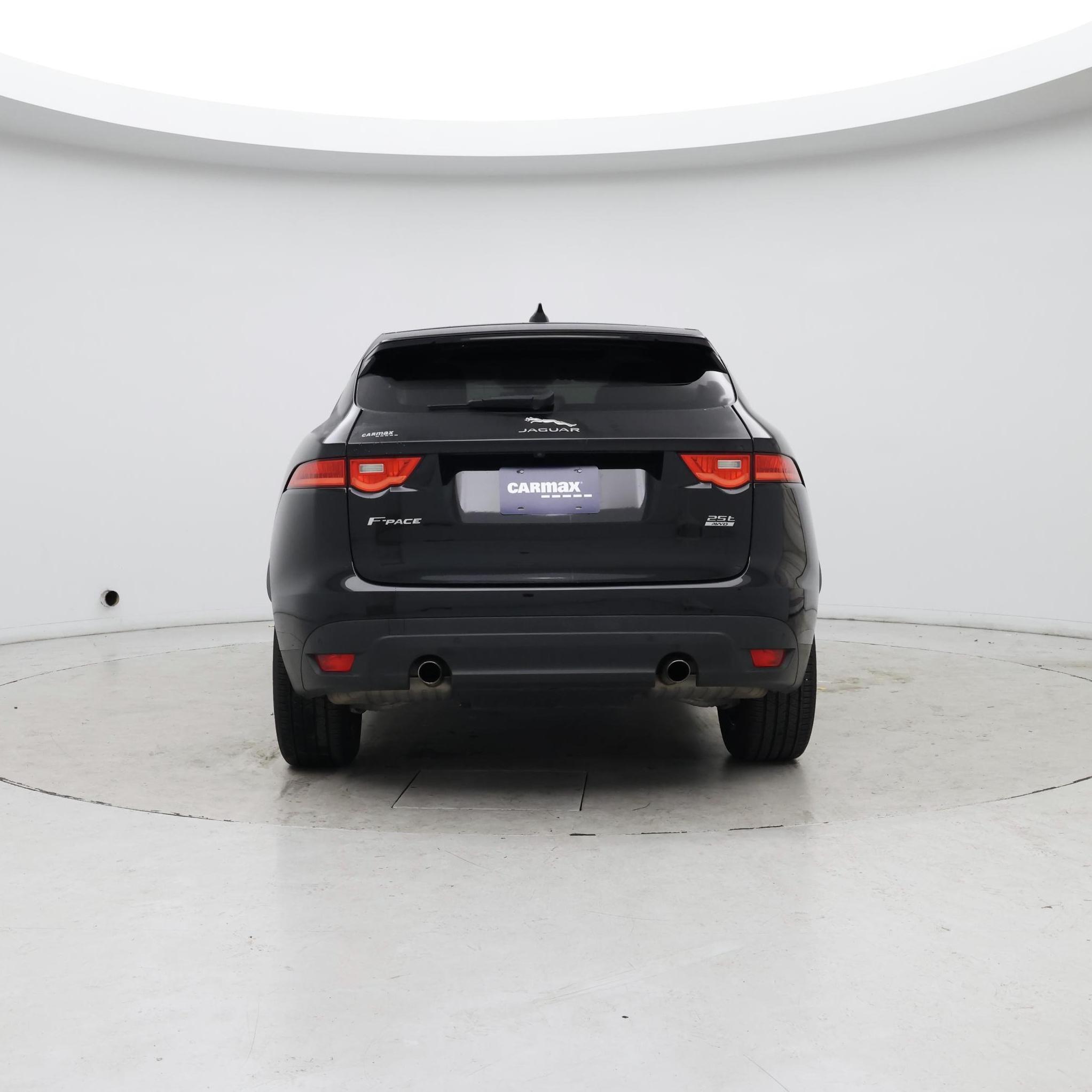 Thumbnail: 2019 Jaguar F-Pace - 6