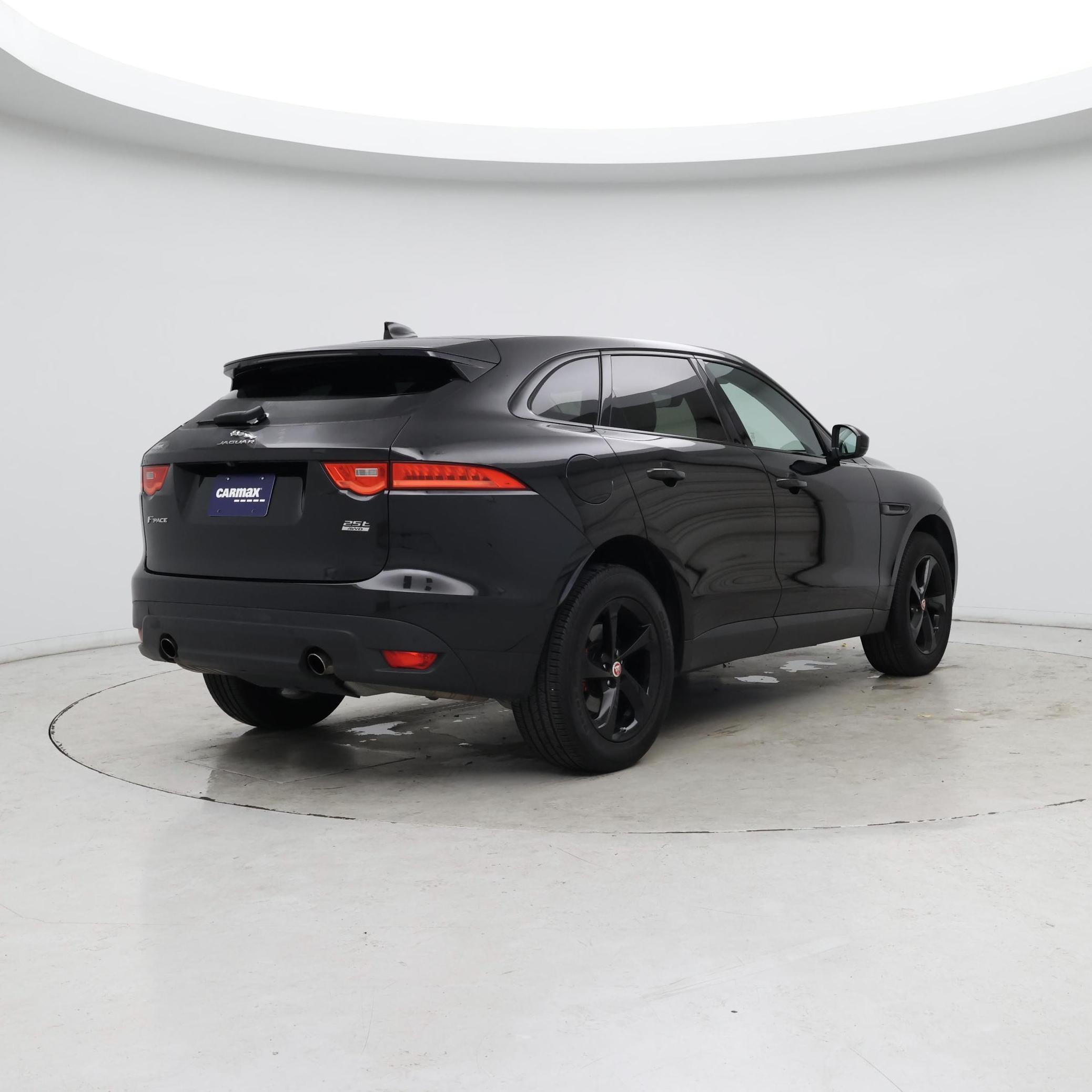 Thumbnail: 2019 Jaguar F-Pace - 8
