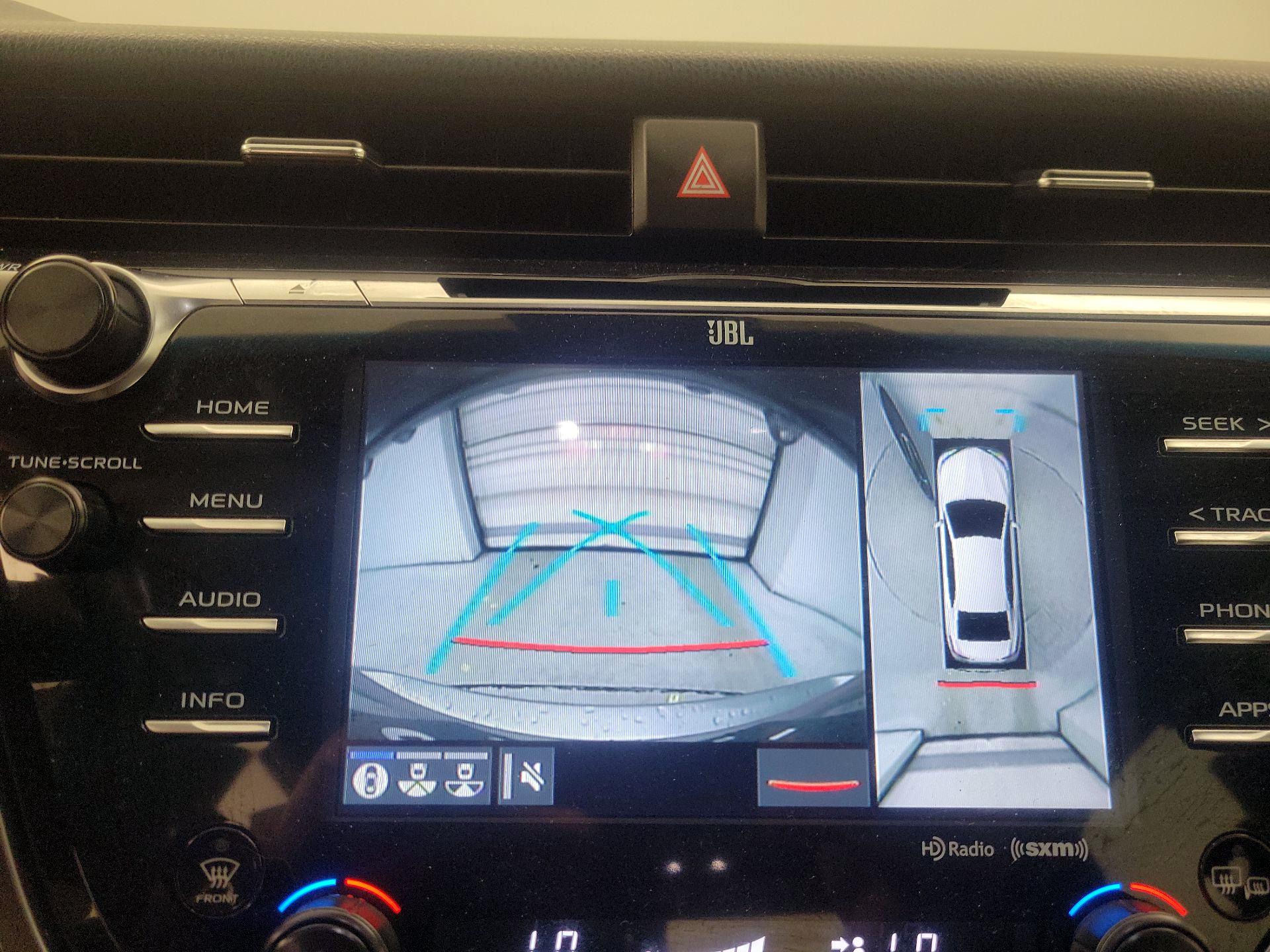 Thumbnail: 2018 Toyota Camry - 14