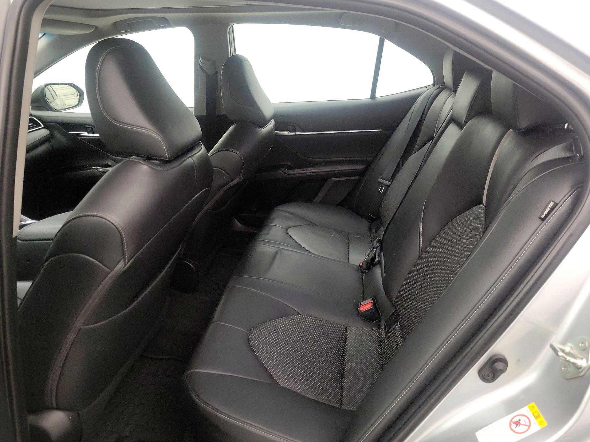 Thumbnail: 2018 Toyota Camry - 18