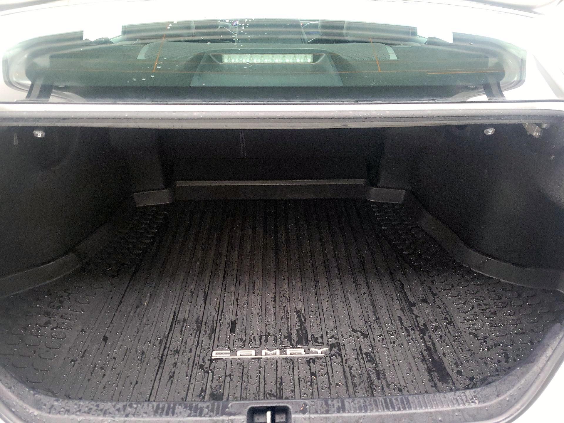 Thumbnail: 2018 Toyota Camry - 19