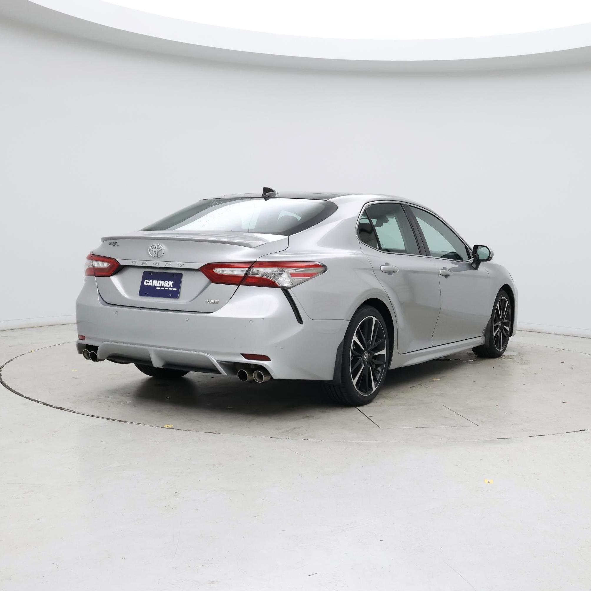 Thumbnail: 2018 Toyota Camry - 8