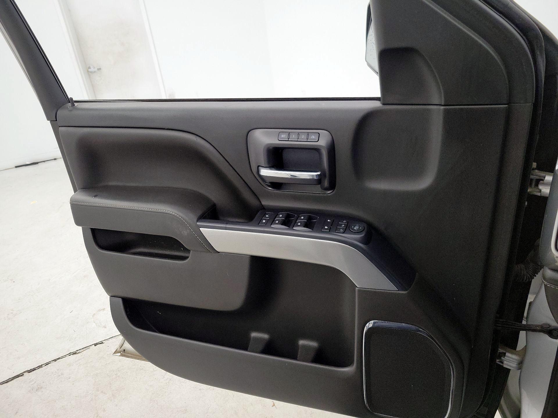 Thumbnail: 2016 Chevrolet Silverado 1500 - 12