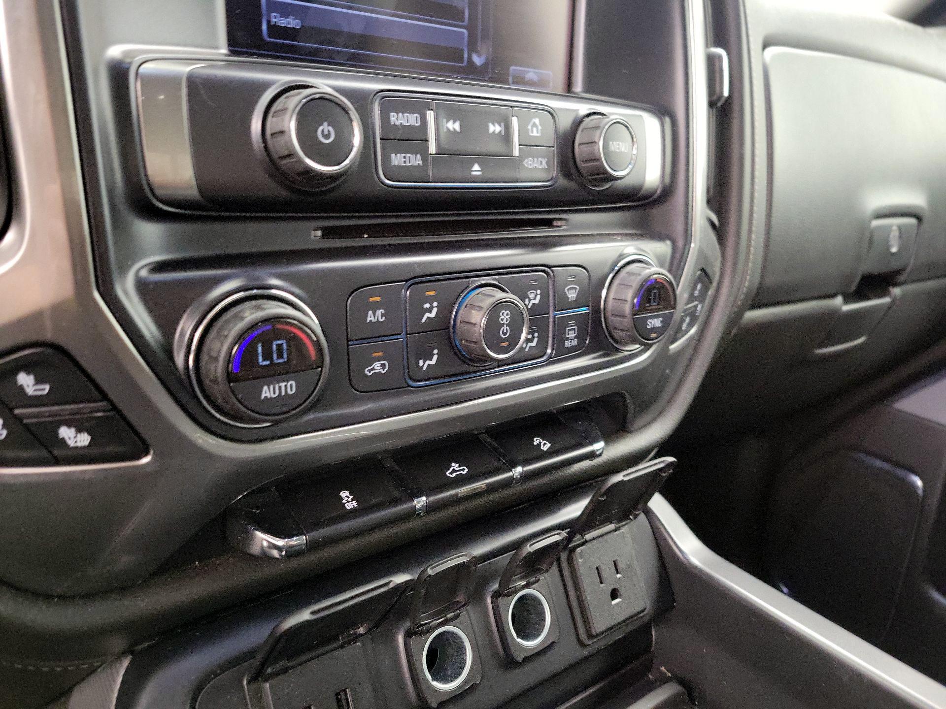 Thumbnail: 2016 Chevrolet Silverado 1500 - 16