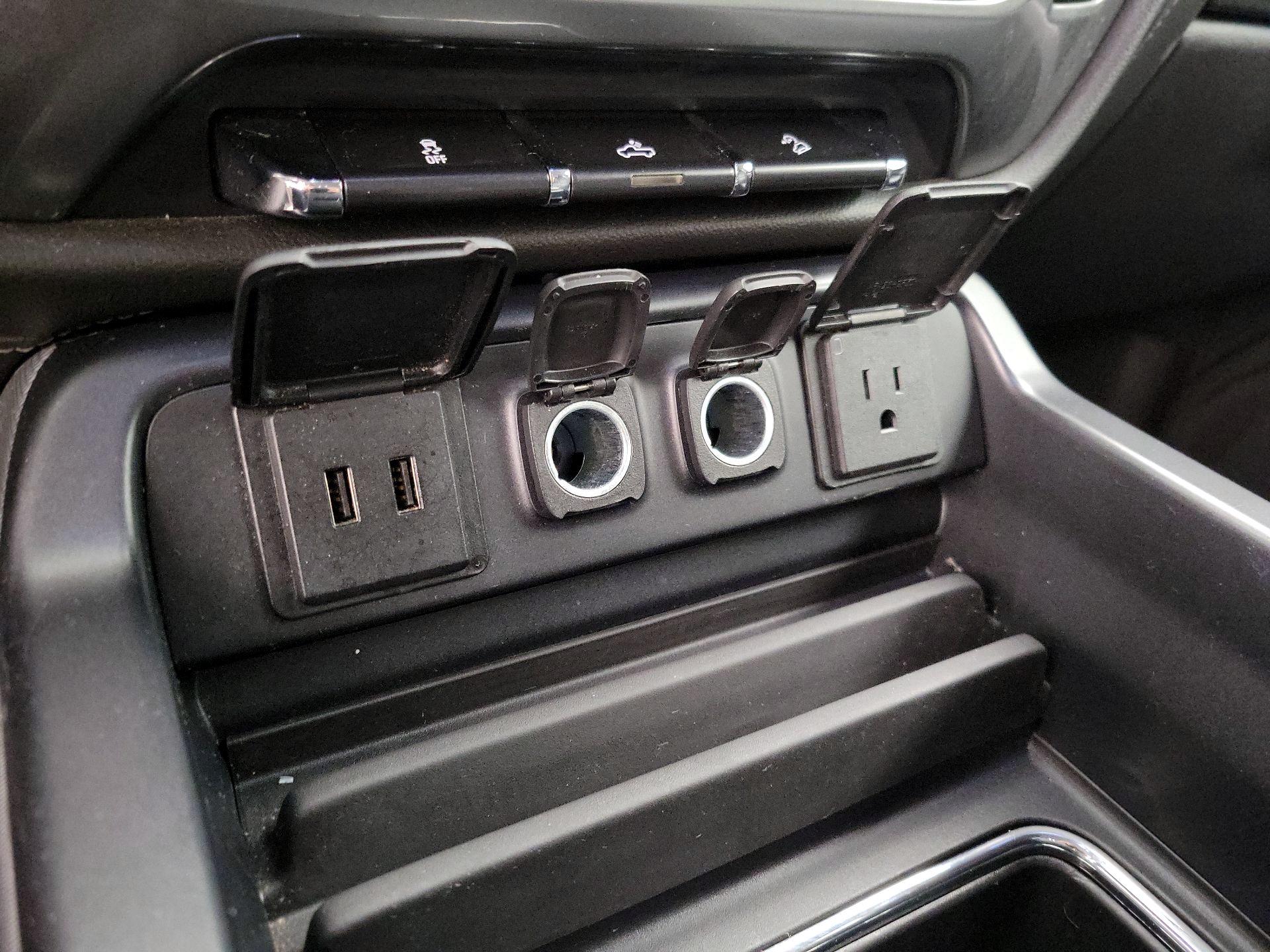 Thumbnail: 2016 Chevrolet Silverado 1500 - 18