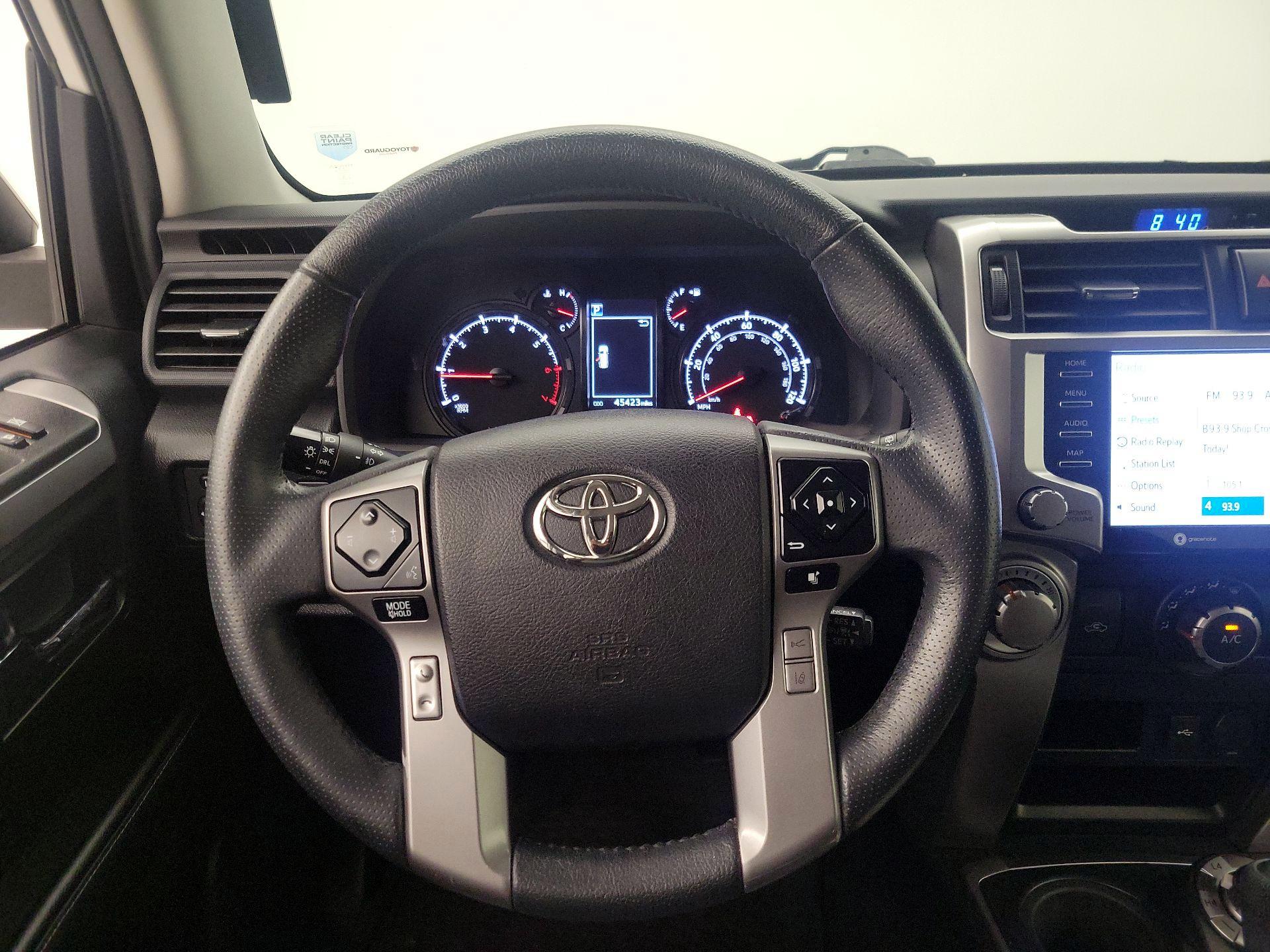 Thumbnail: 2020 Toyota 4Runner - 10