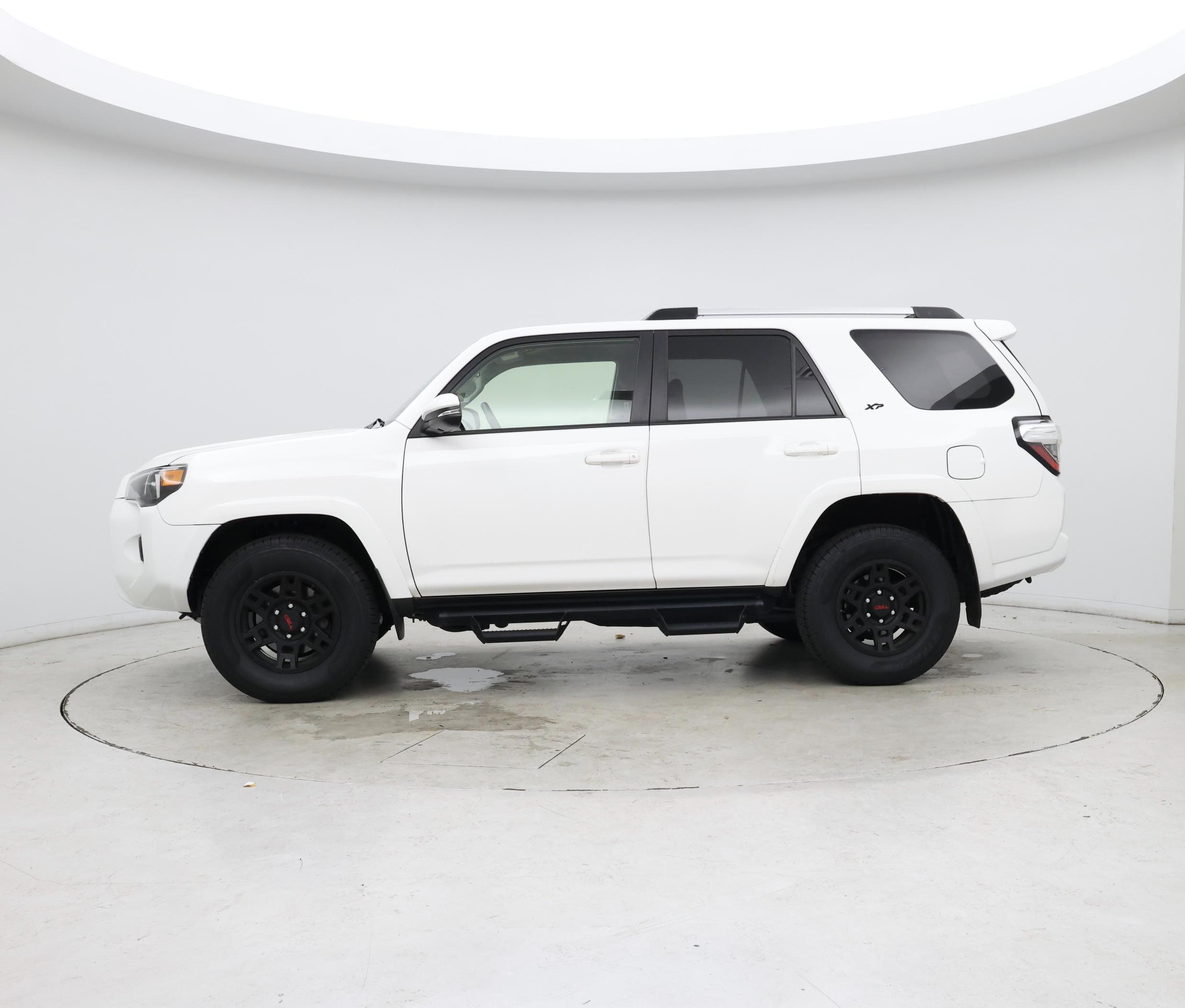 Thumbnail: 2020 Toyota 4Runner - 3