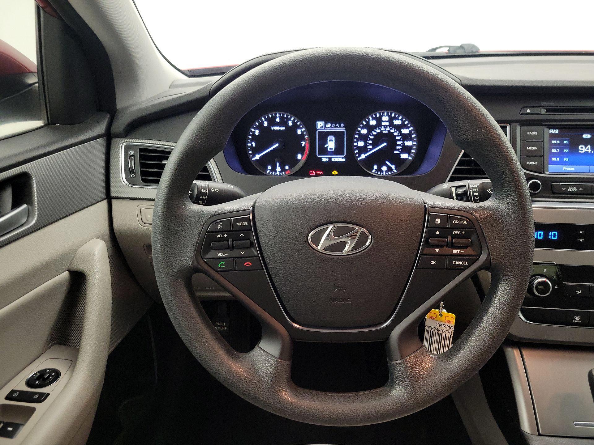 Thumbnail: 2015 Hyundai Sonata - 10