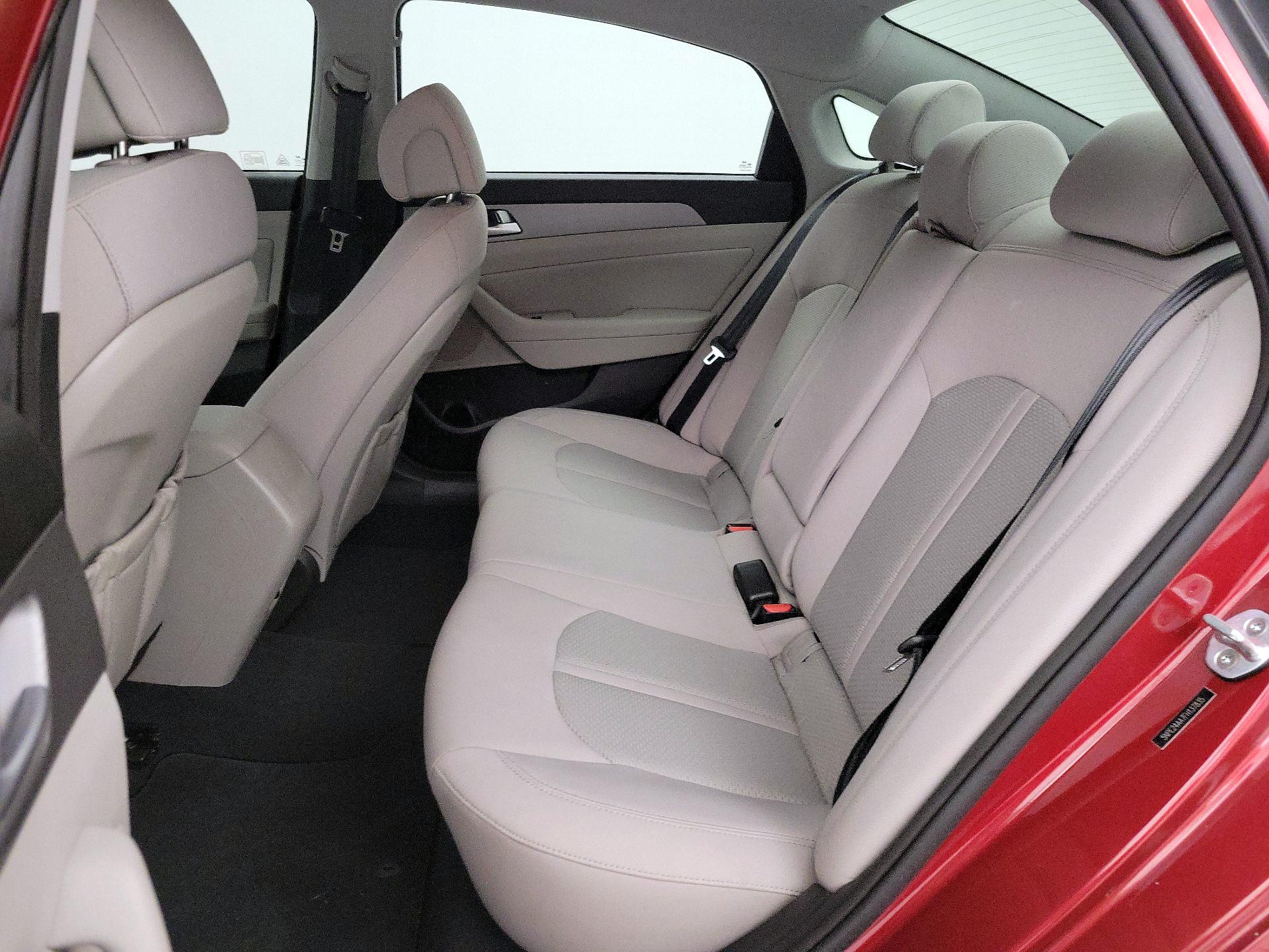 Thumbnail: 2015 Hyundai Sonata - 19