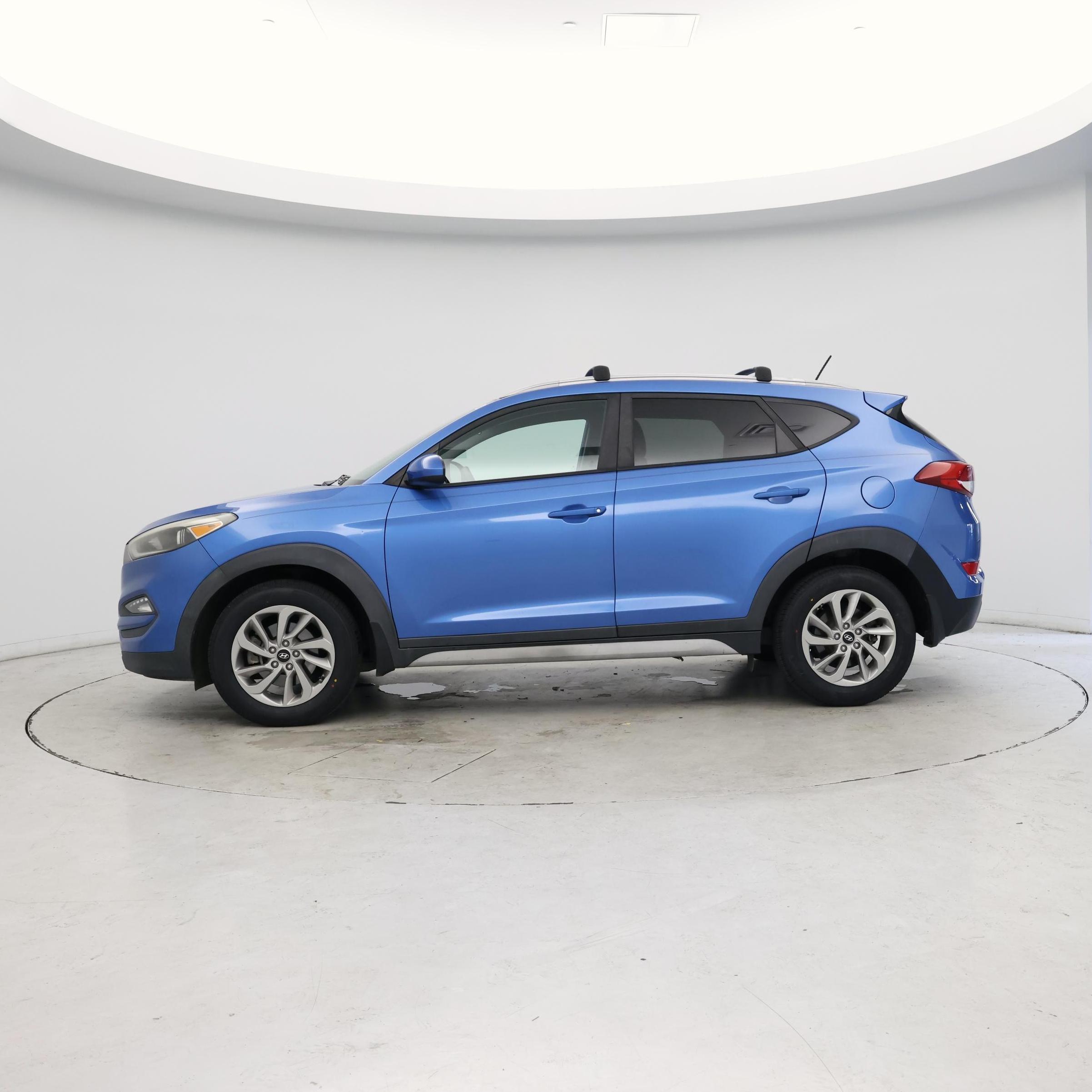 Thumbnail: 2017 Hyundai Tucson - 3