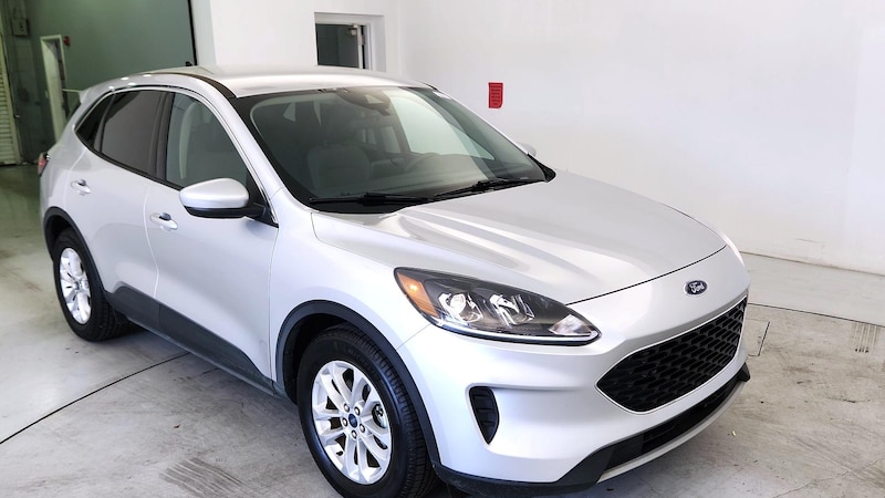 2020 Ford Escape SE Hero Image