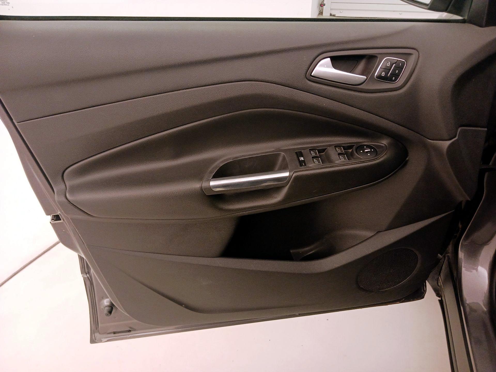 Thumbnail: 2013 Ford Escape - 12