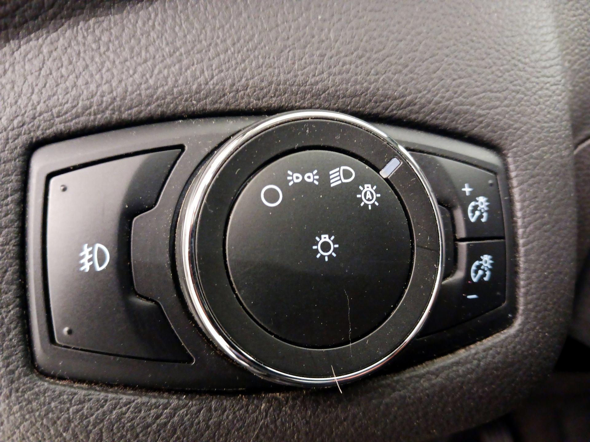 Thumbnail: 2013 Ford Escape - 13