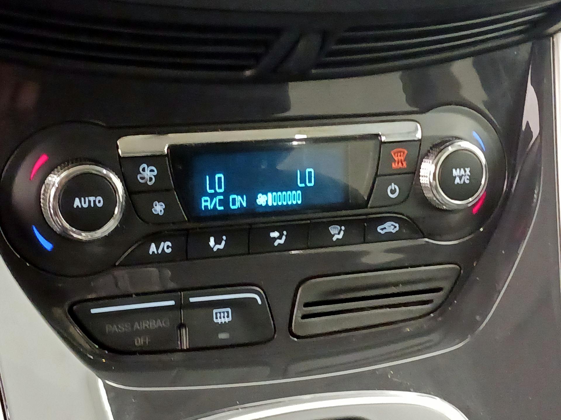 Thumbnail: 2013 Ford Escape - 15