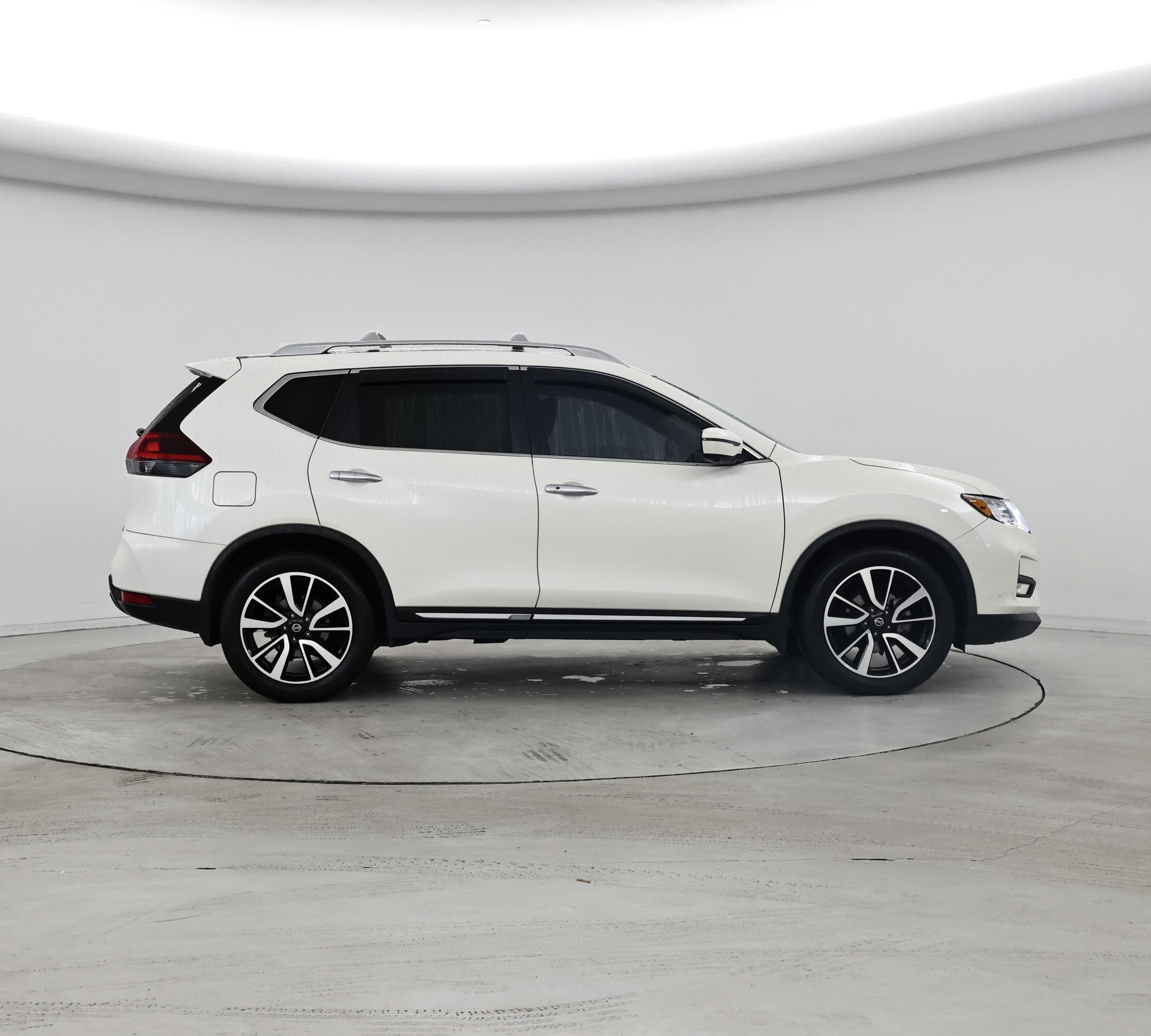 Thumbnail: 2018 Nissan Rogue - 7