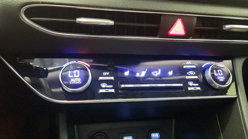 2021 Hyundai Sonata SEL 16