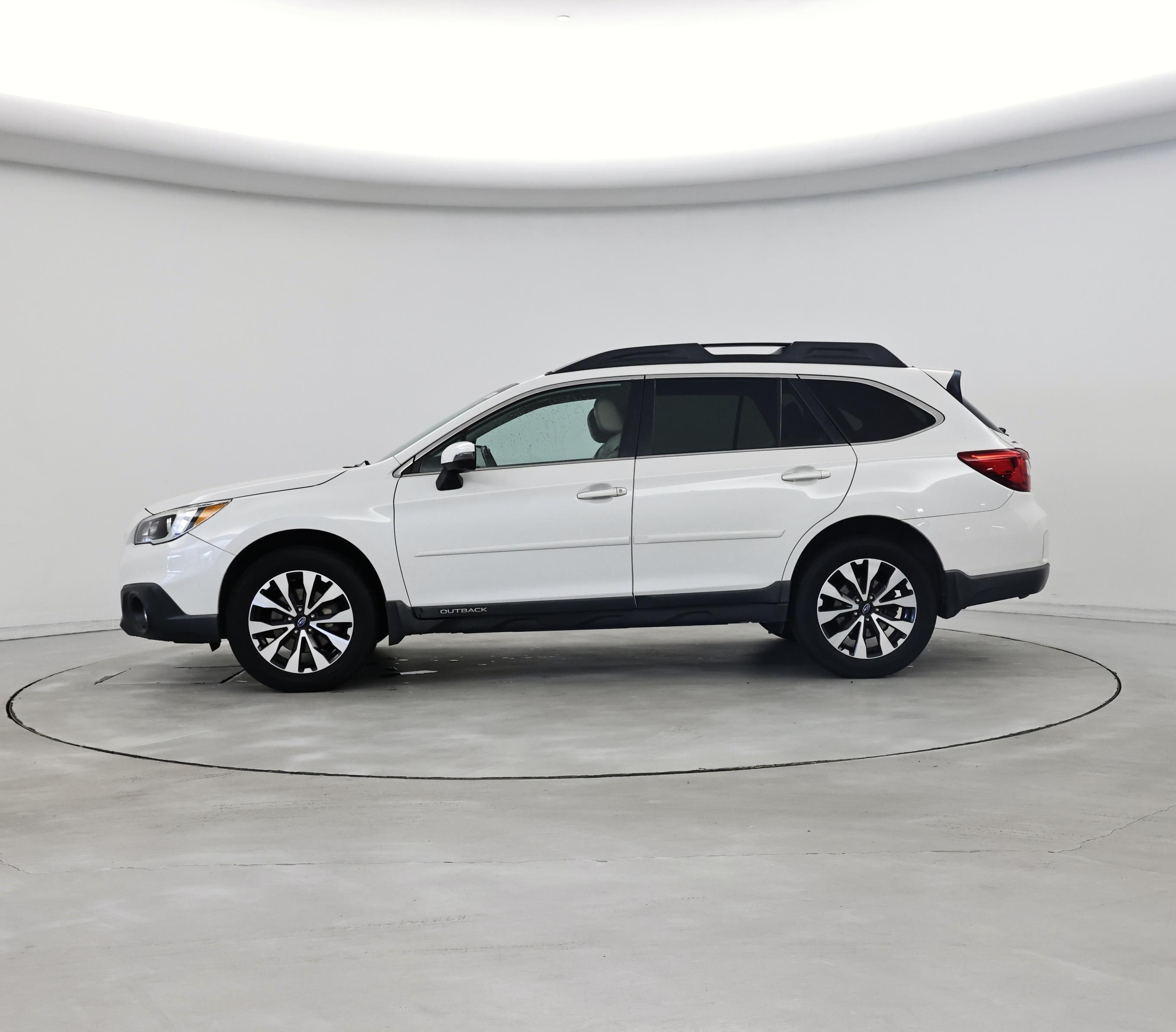 Thumbnail: 2016 Subaru Outback - 3