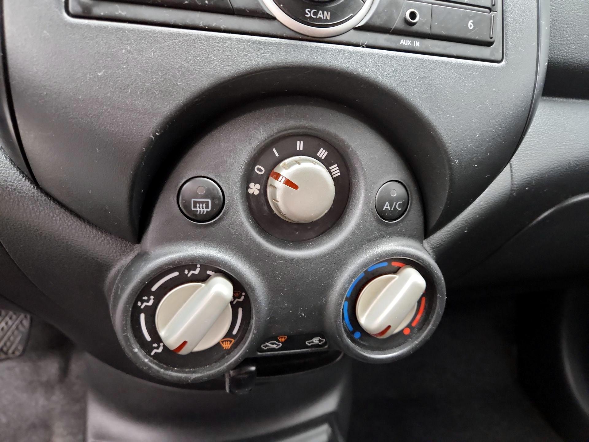Thumbnail: 2014 Nissan Versa - 15