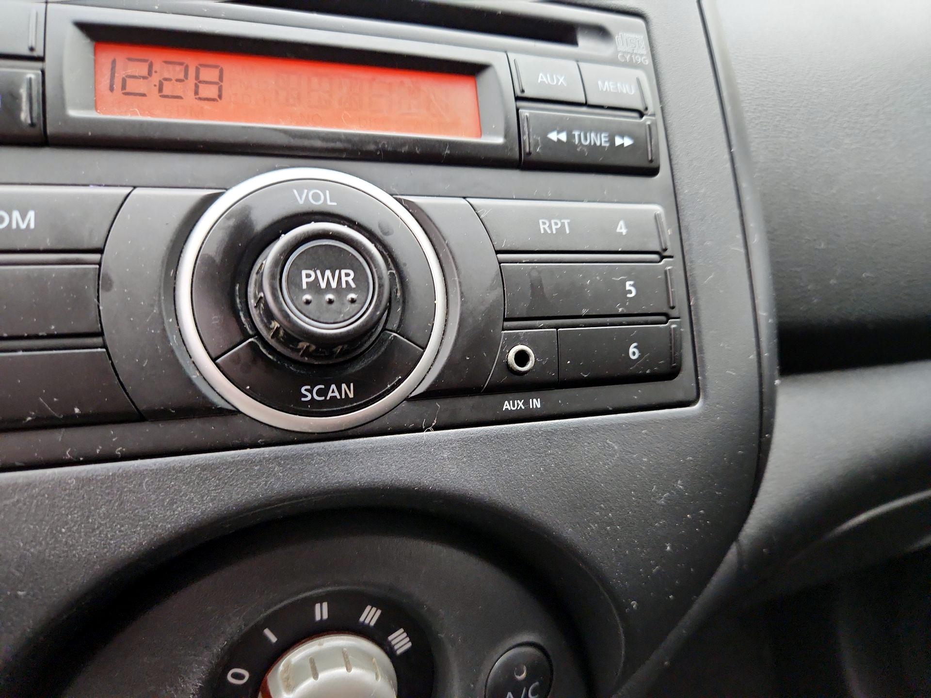 Thumbnail: 2014 Nissan Versa - 17