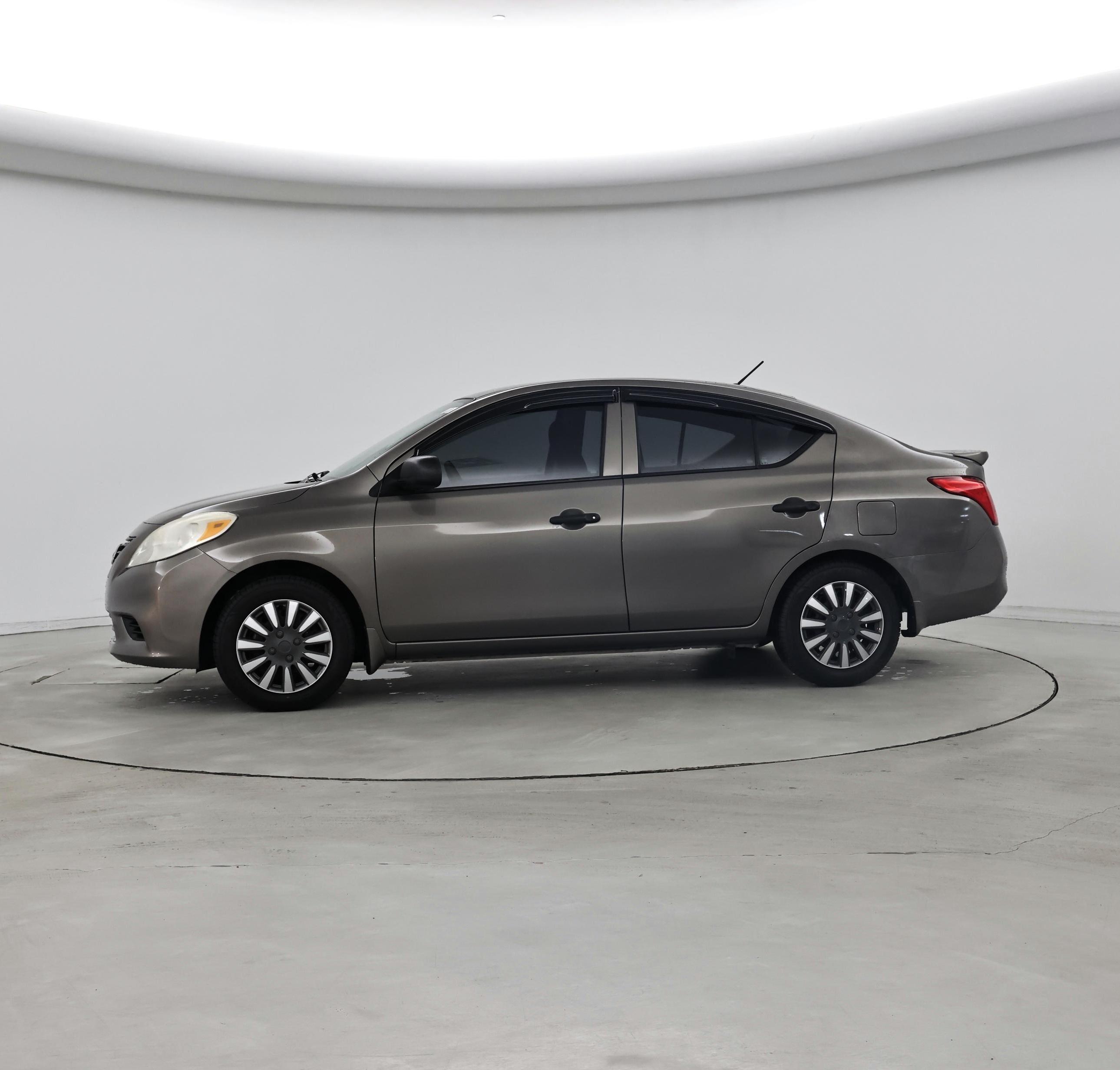 Thumbnail: 2014 Nissan Versa - 3