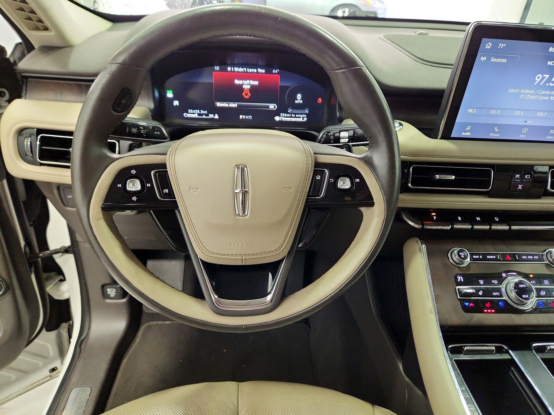 Thumbnail: 2020 Lincoln Aviator - 10