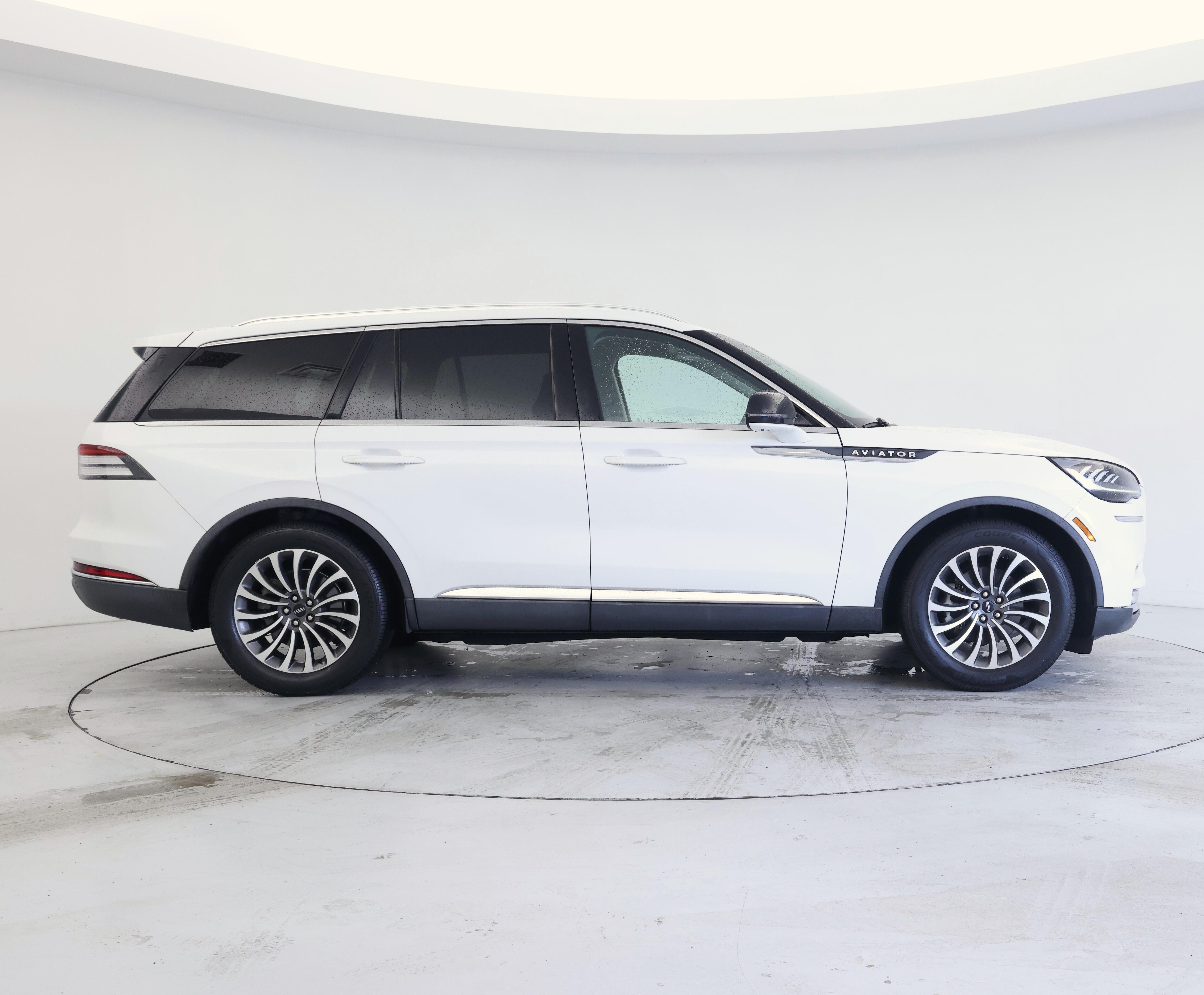 Thumbnail: 2020 Lincoln Aviator - 7