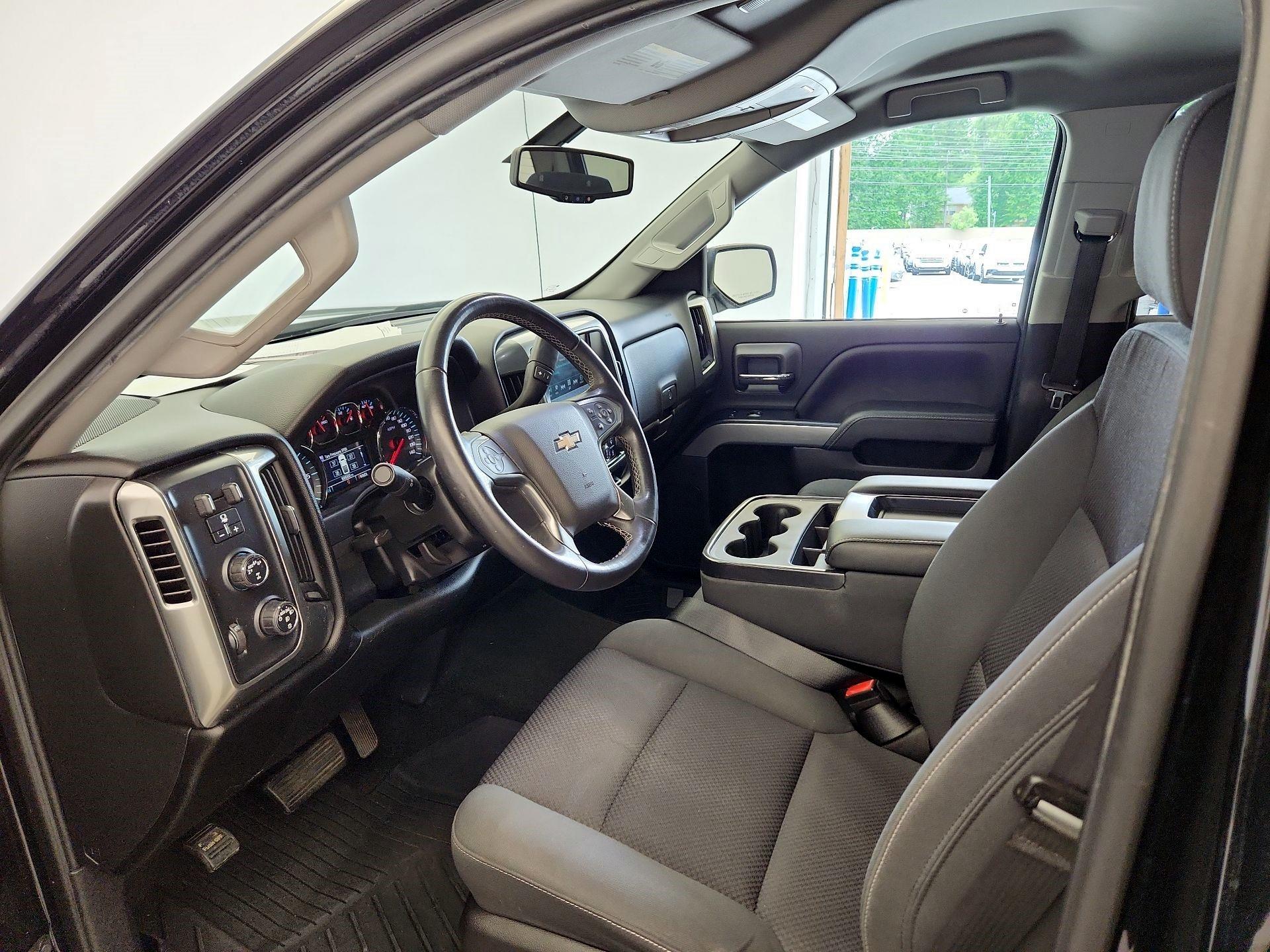 Thumbnail: 2018 Chevrolet Silverado 1500 - 11