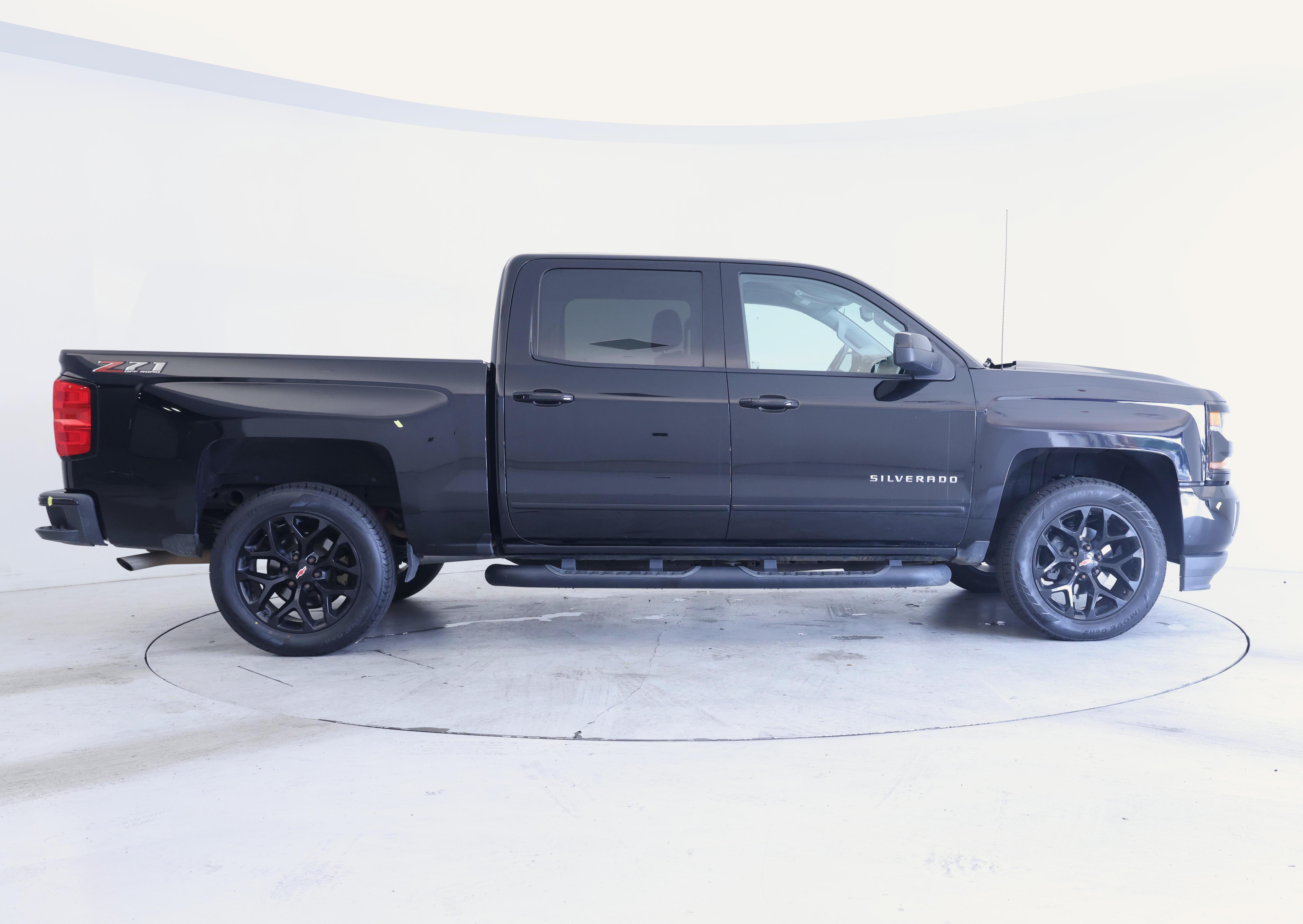 Thumbnail: 2018 Chevrolet Silverado 1500 - 7