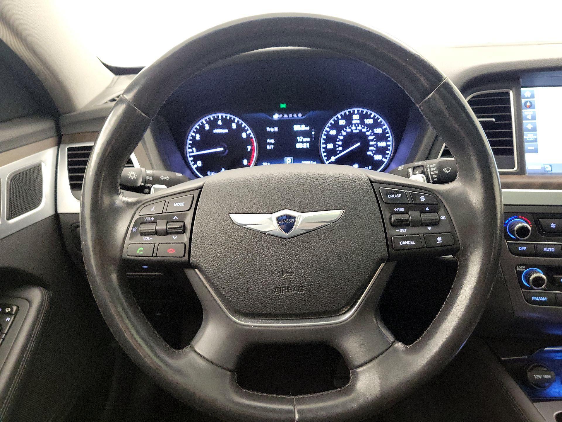 Thumbnail: 2015 Hyundai Genesis - 10