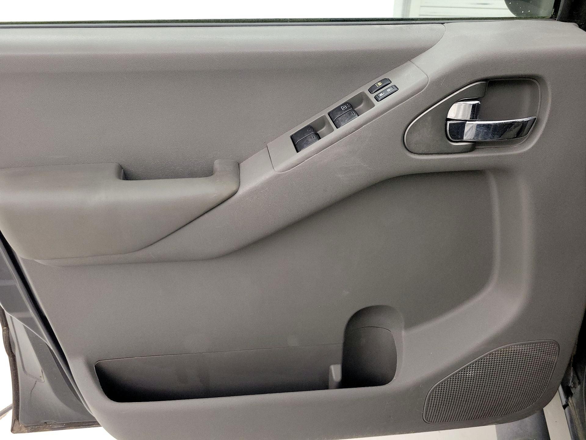 Thumbnail: 2013 Nissan Frontier - 12