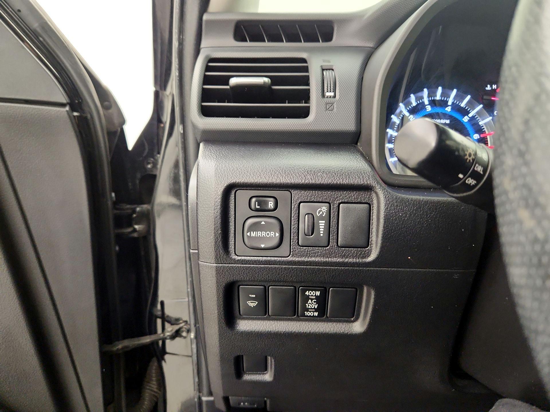 Thumbnail: 2016 Toyota 4Runner - 13