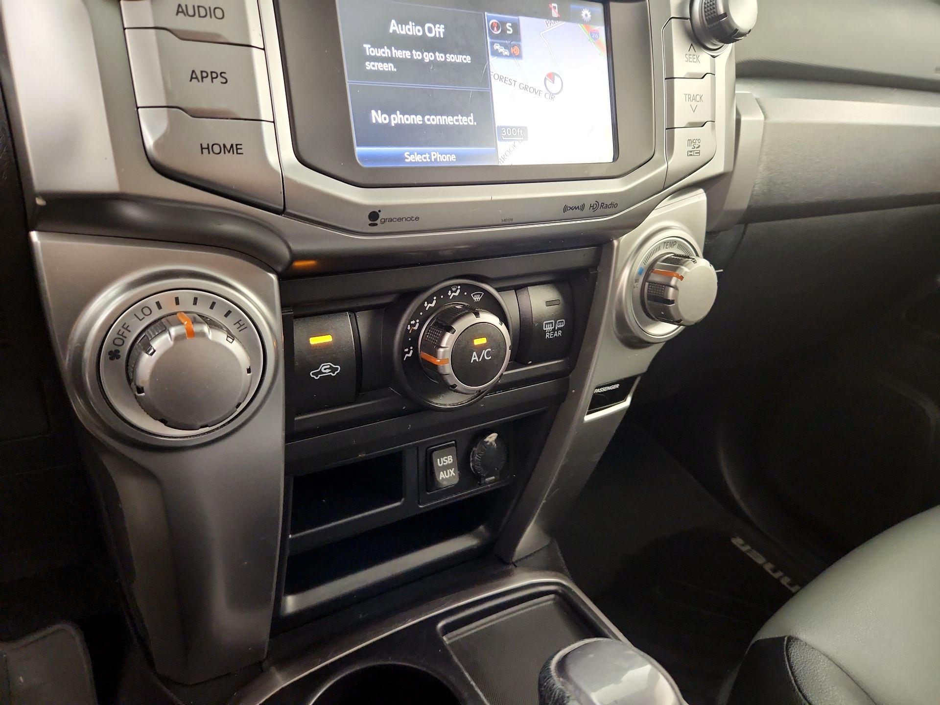 Thumbnail: 2016 Toyota 4Runner - 17