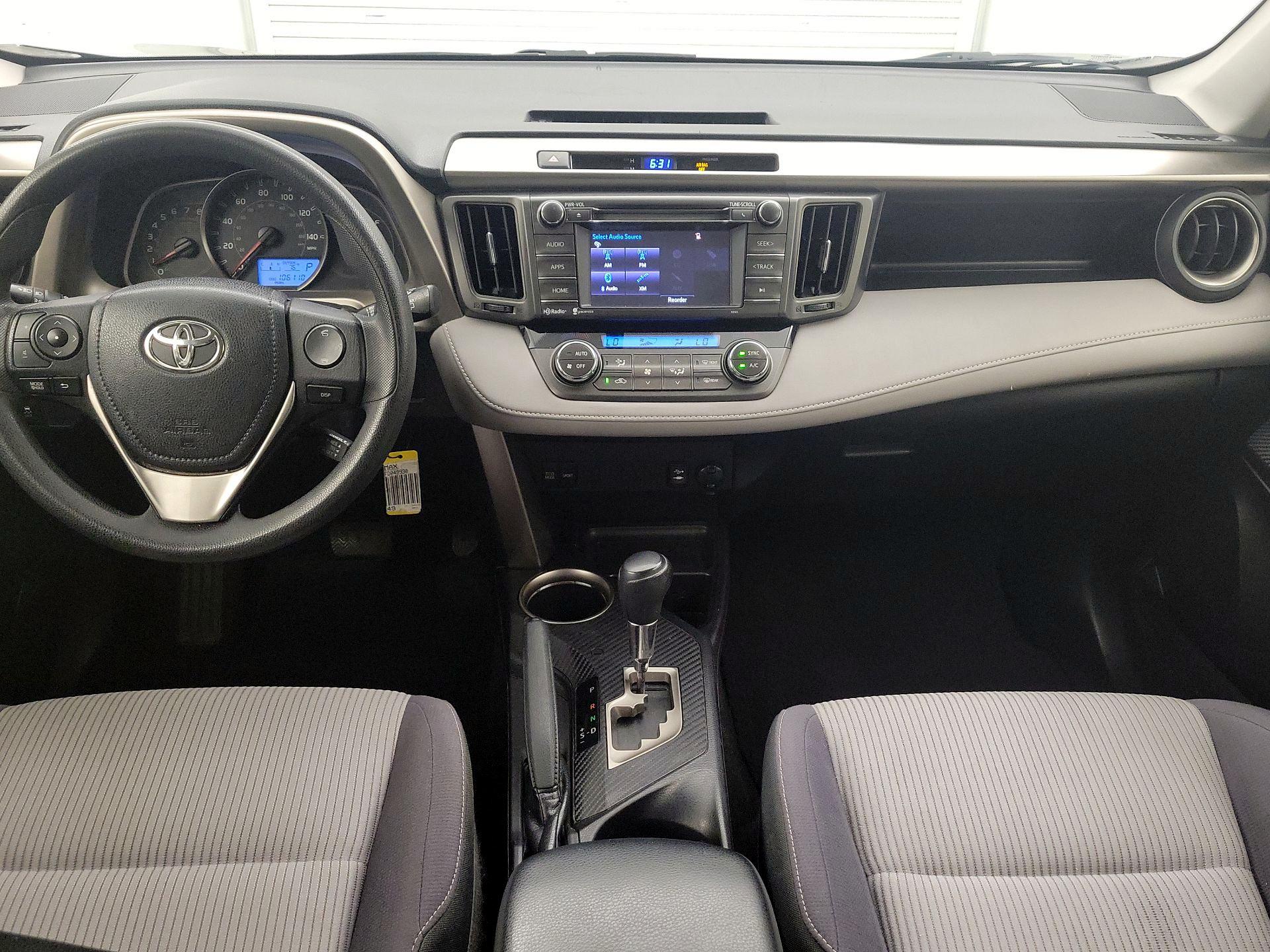 Thumbnail: 2015 Toyota RAV4 - 9