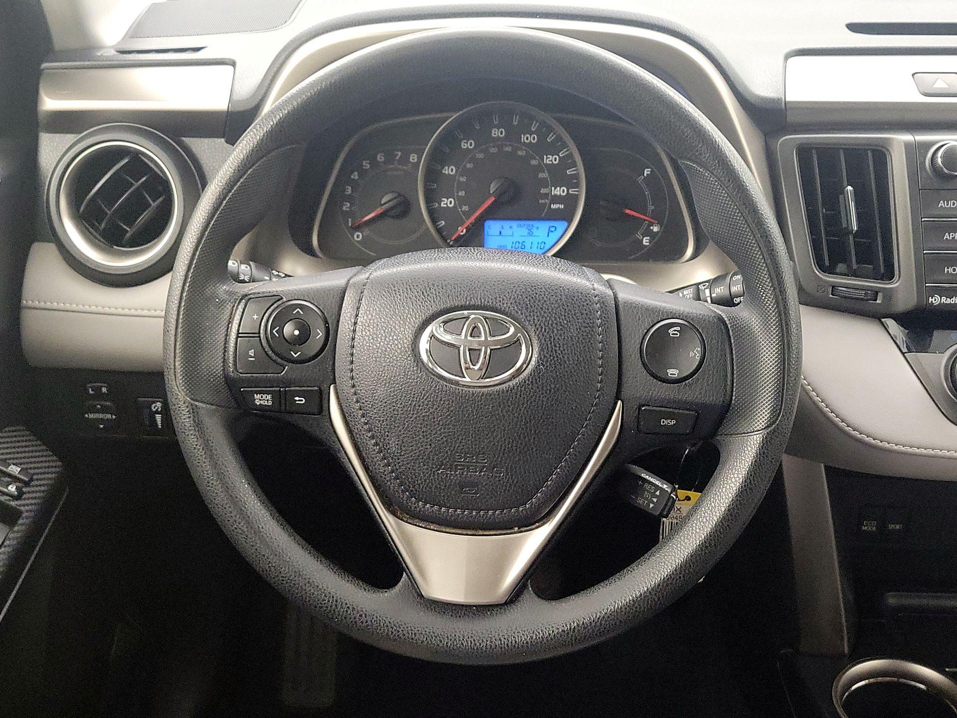 Thumbnail: 2015 Toyota RAV4 - 10