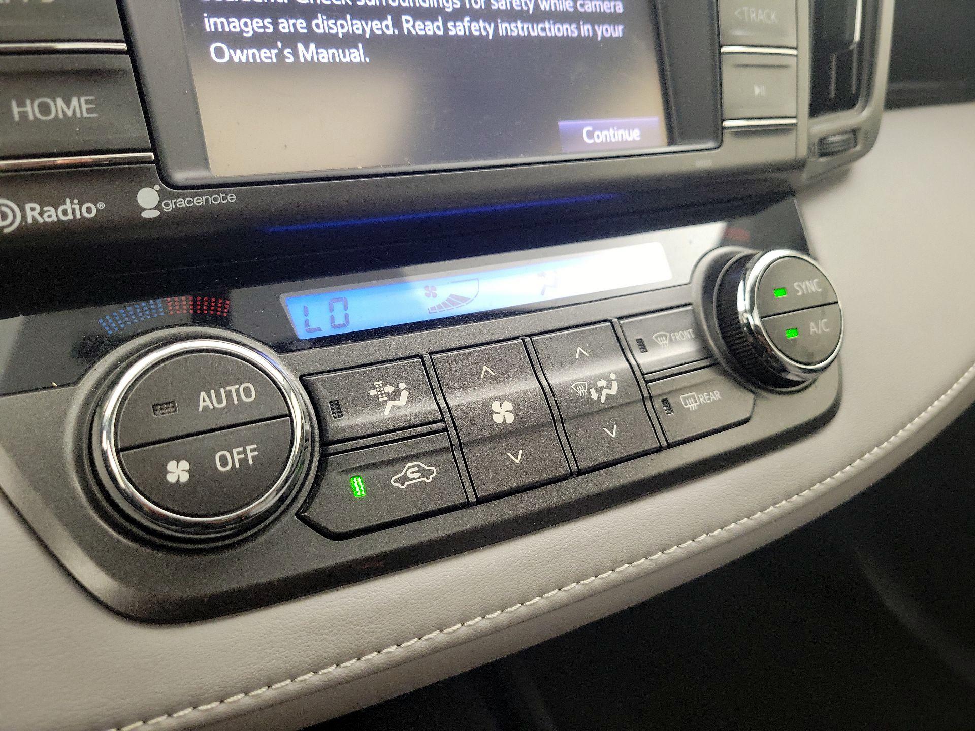 Thumbnail: 2015 Toyota RAV4 - 16