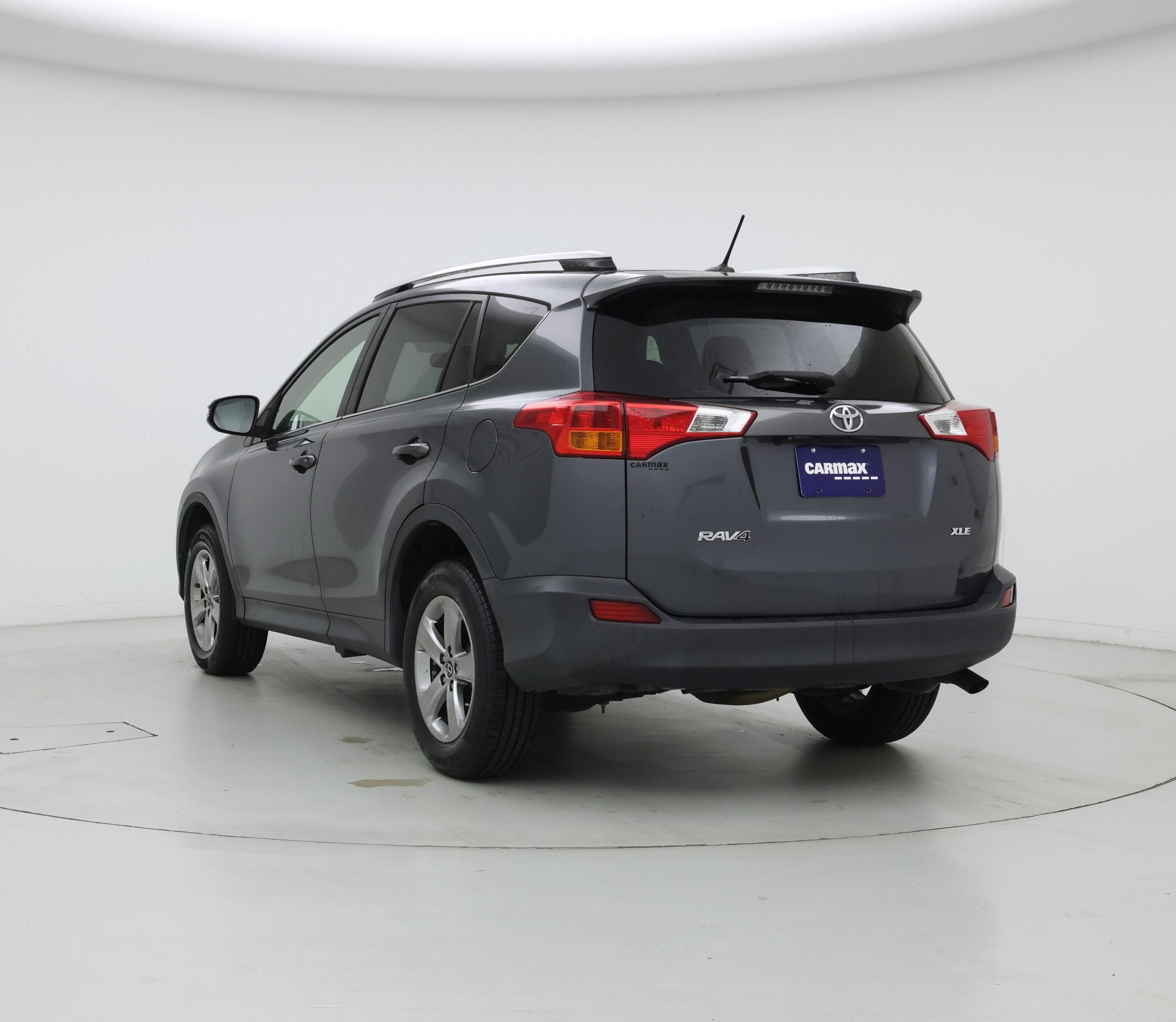 Thumbnail: 2015 Toyota RAV4 - 2