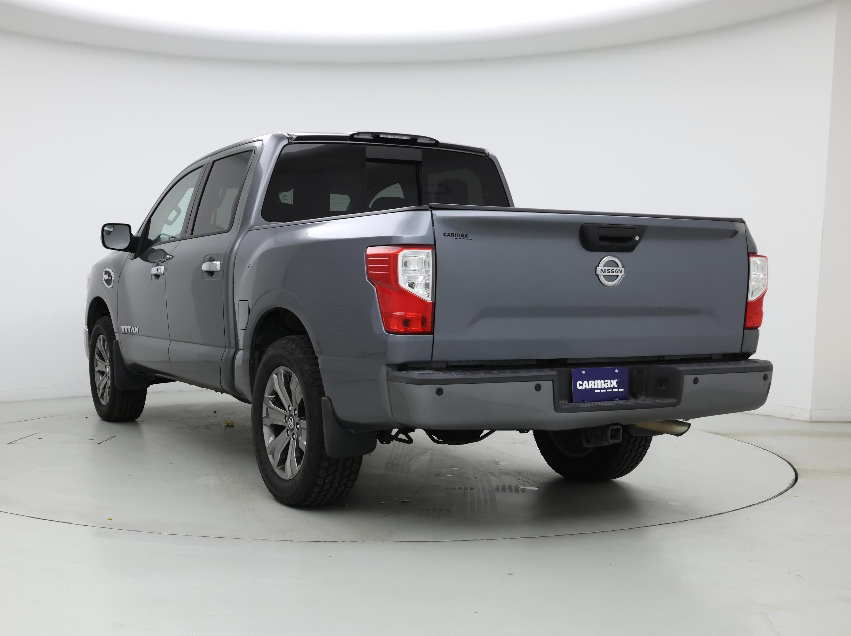 Thumbnail: 2017 Nissan Titan - 2