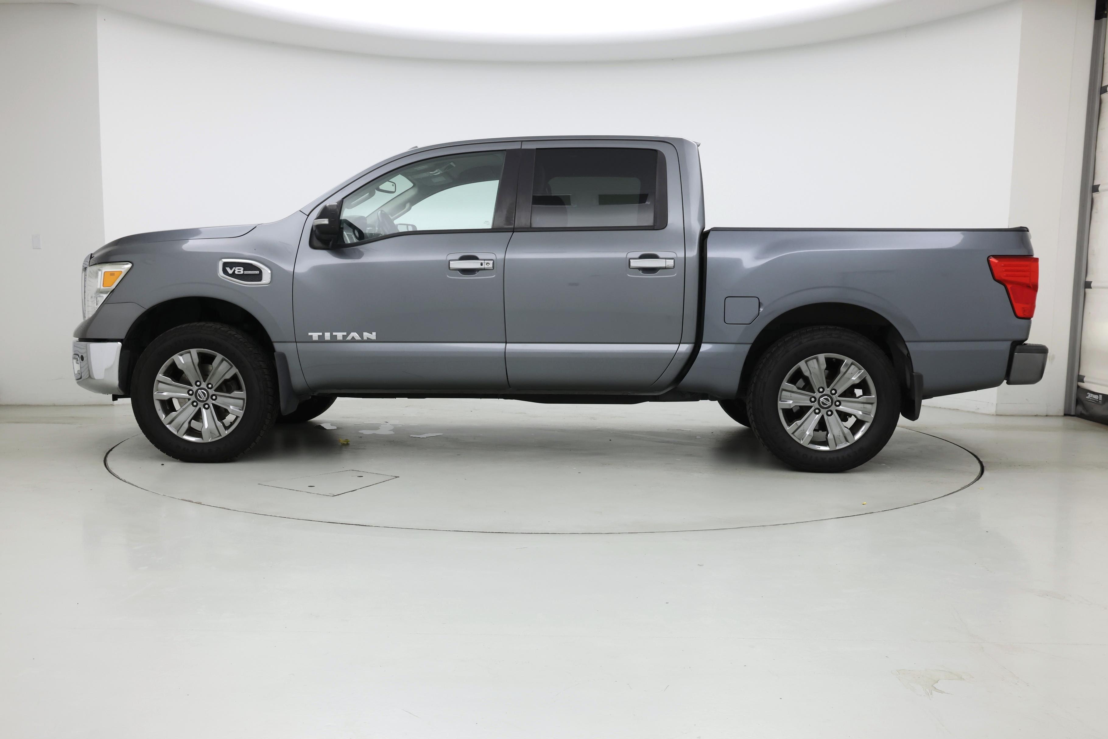 Thumbnail: 2017 Nissan Titan - 3