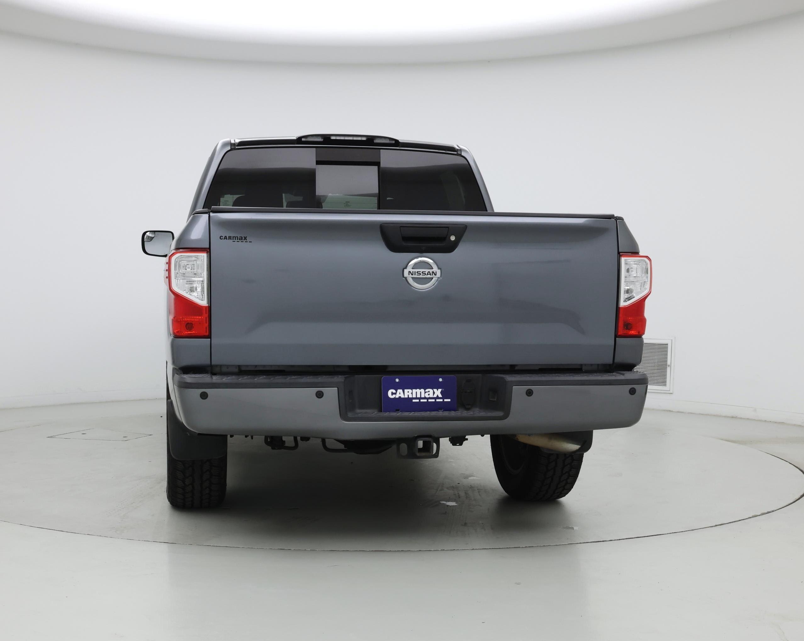 Thumbnail: 2017 Nissan Titan - 6