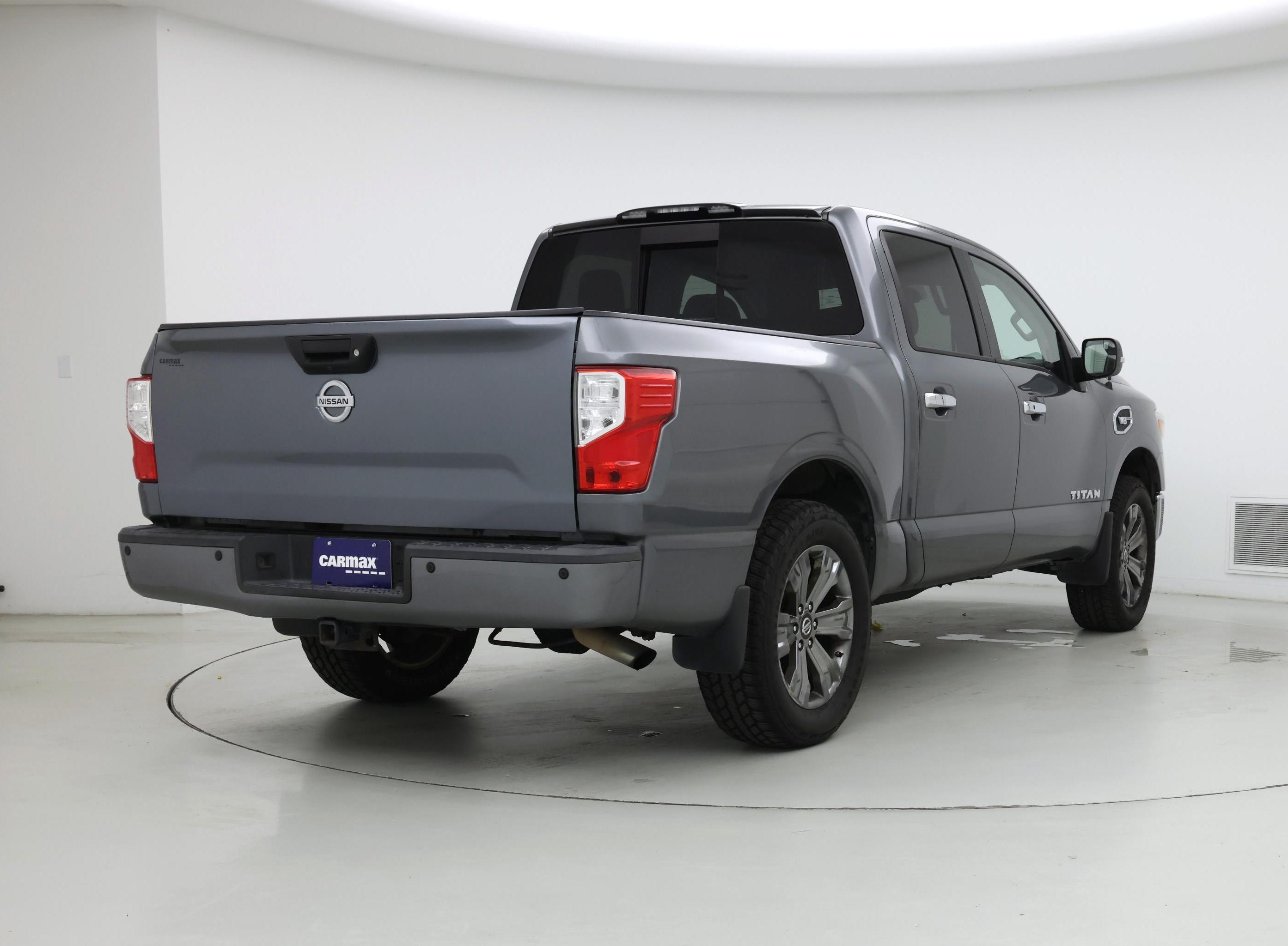 Thumbnail: 2017 Nissan Titan - 8