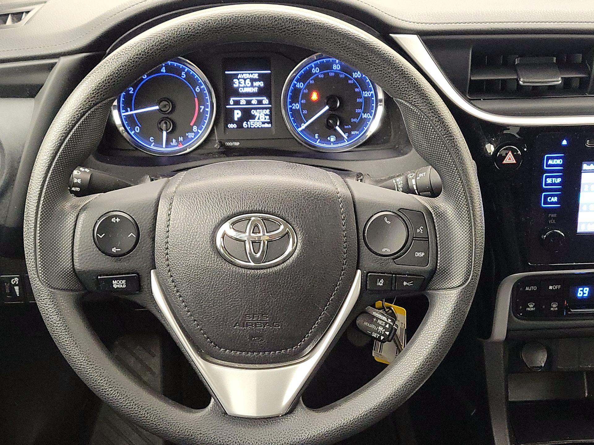 Thumbnail: 2017 Toyota Corolla - 10