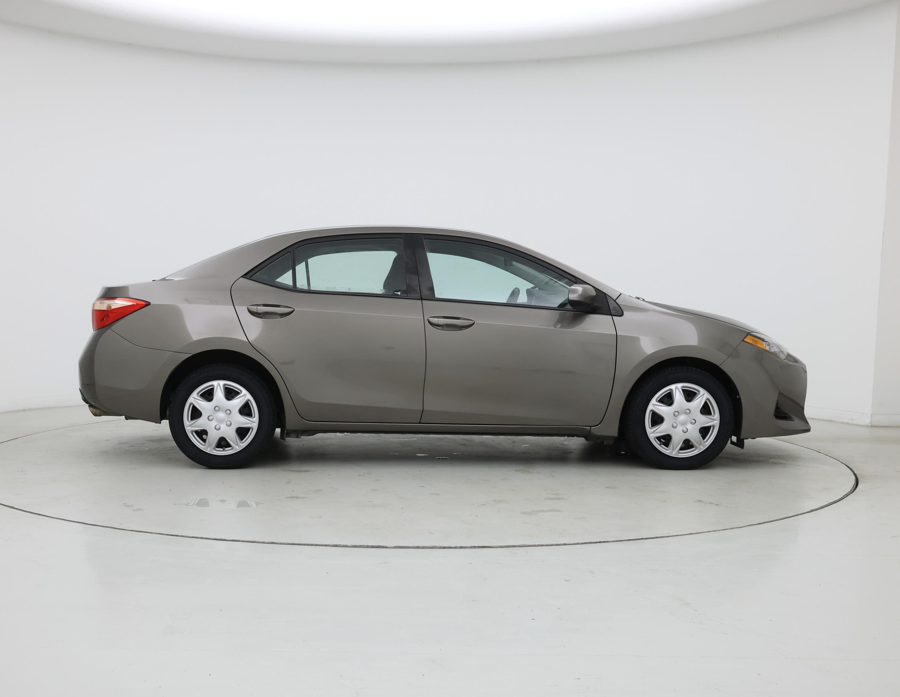Thumbnail: 2017 Toyota Corolla - 7