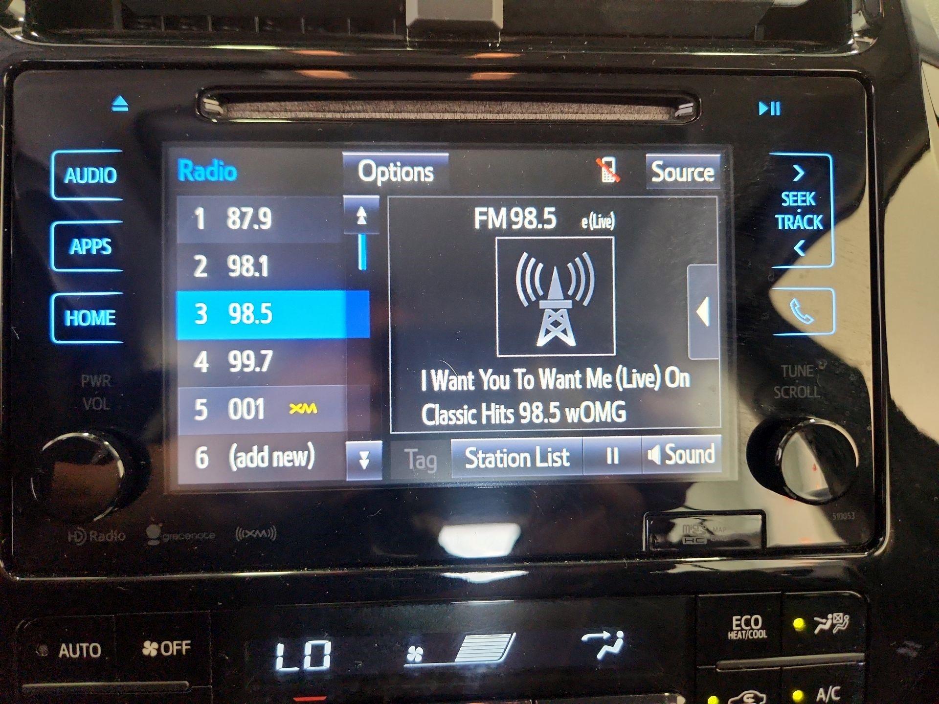 Thumbnail: 2016 Toyota Prius - 16