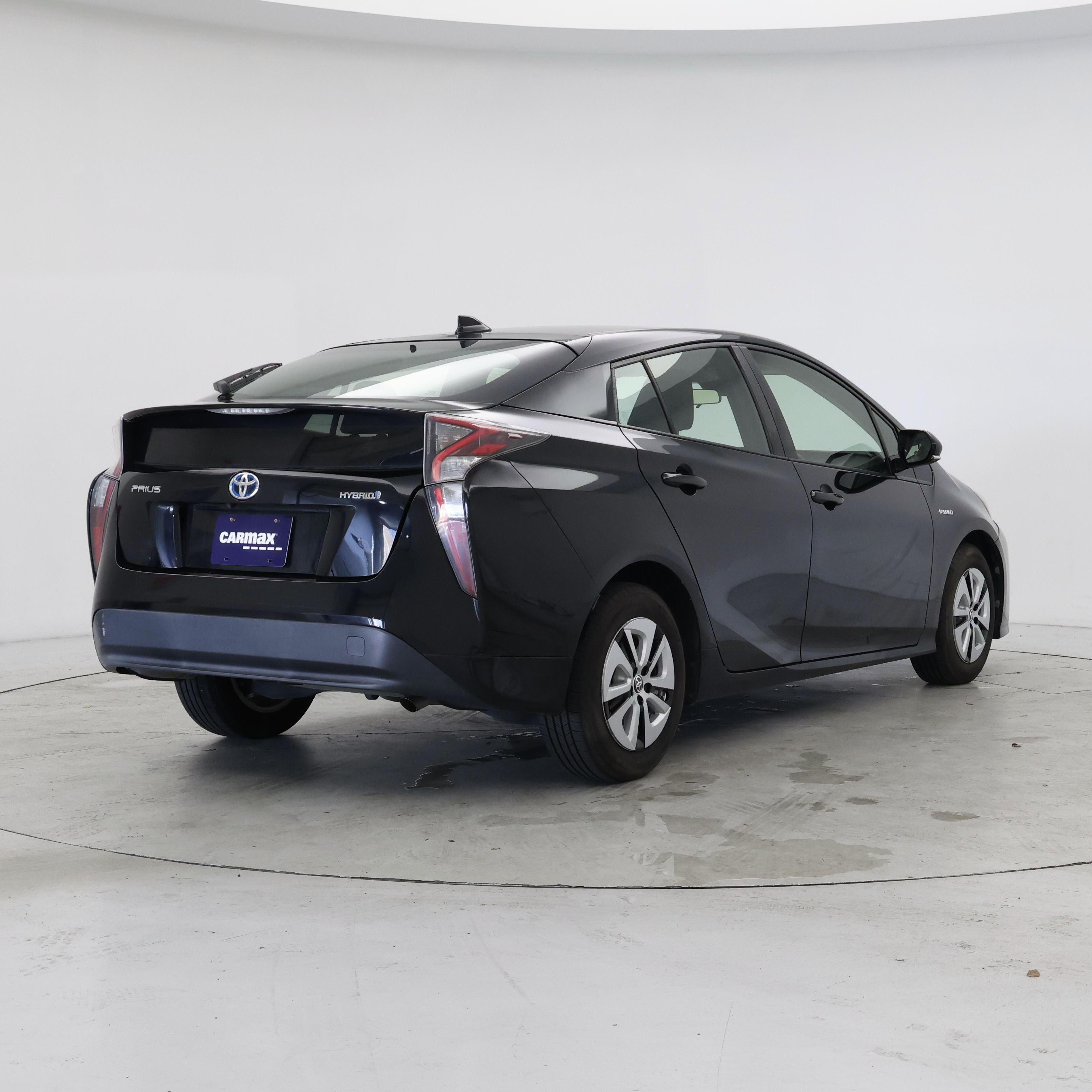 Thumbnail: 2016 Toyota Prius - 8