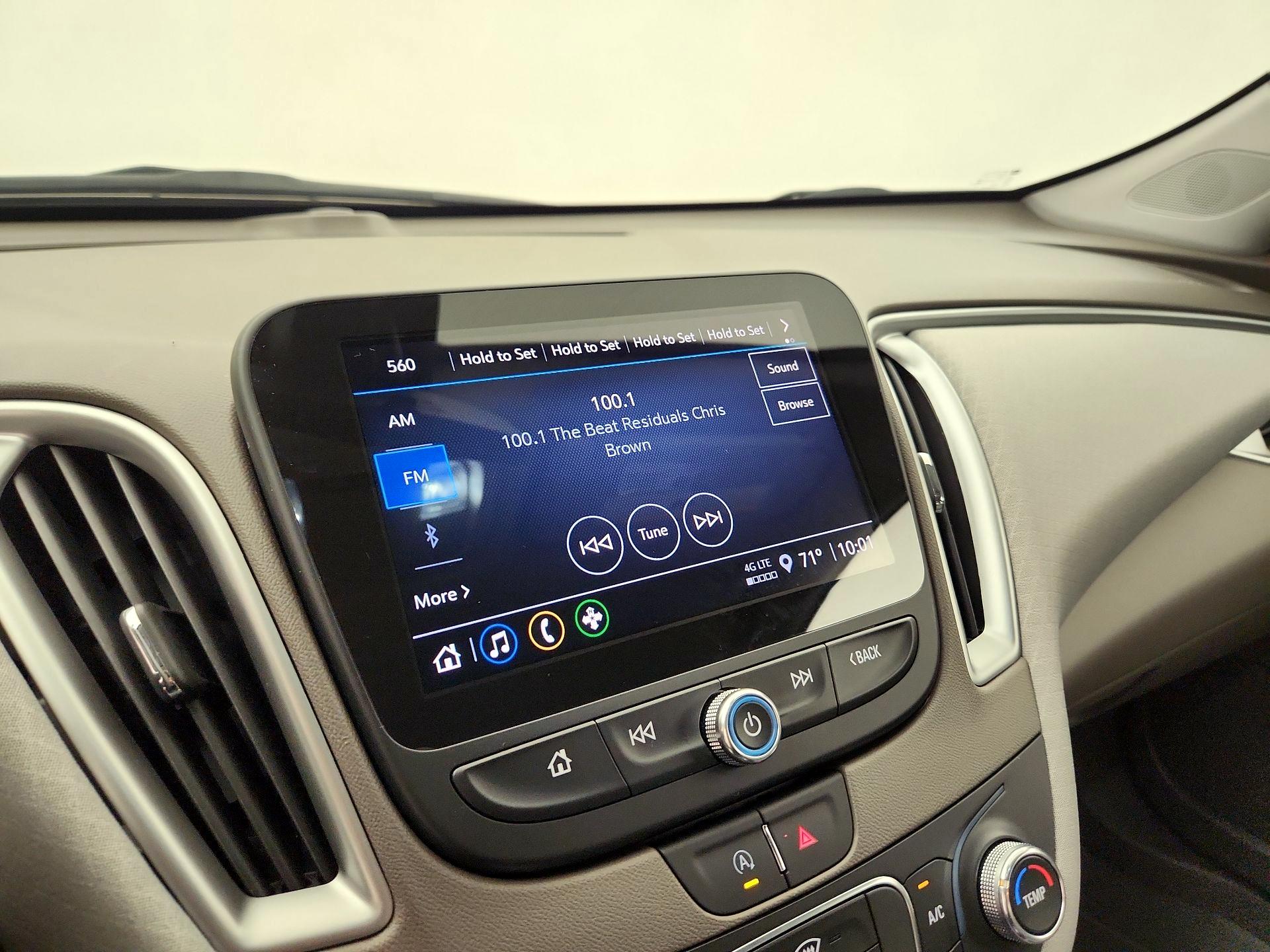 Thumbnail: 2022 Chevrolet Malibu - 15