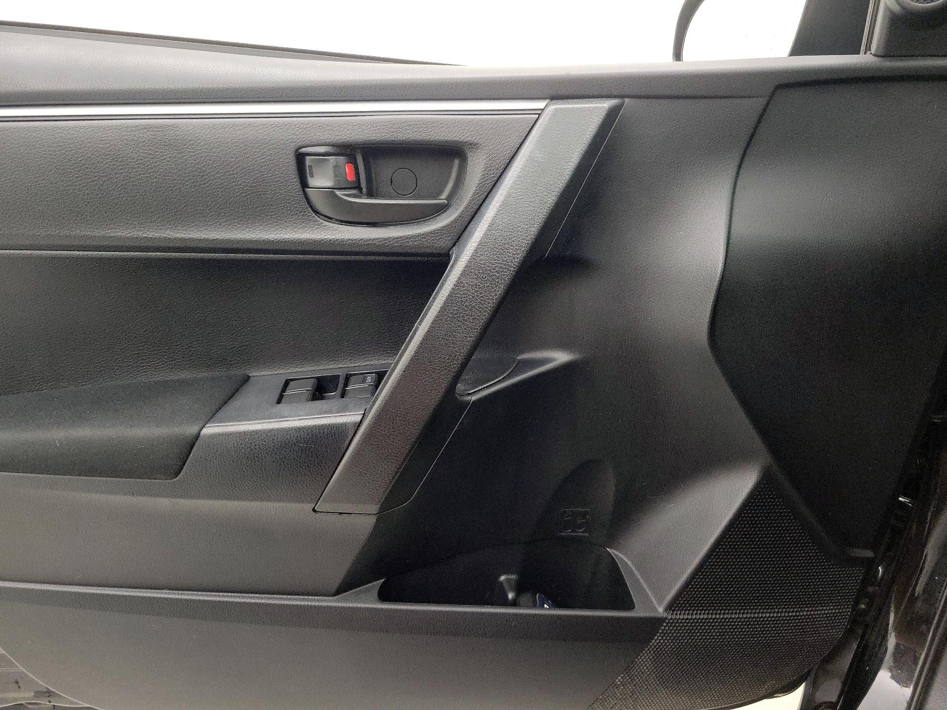 Thumbnail: 2016 Toyota Corolla - 12