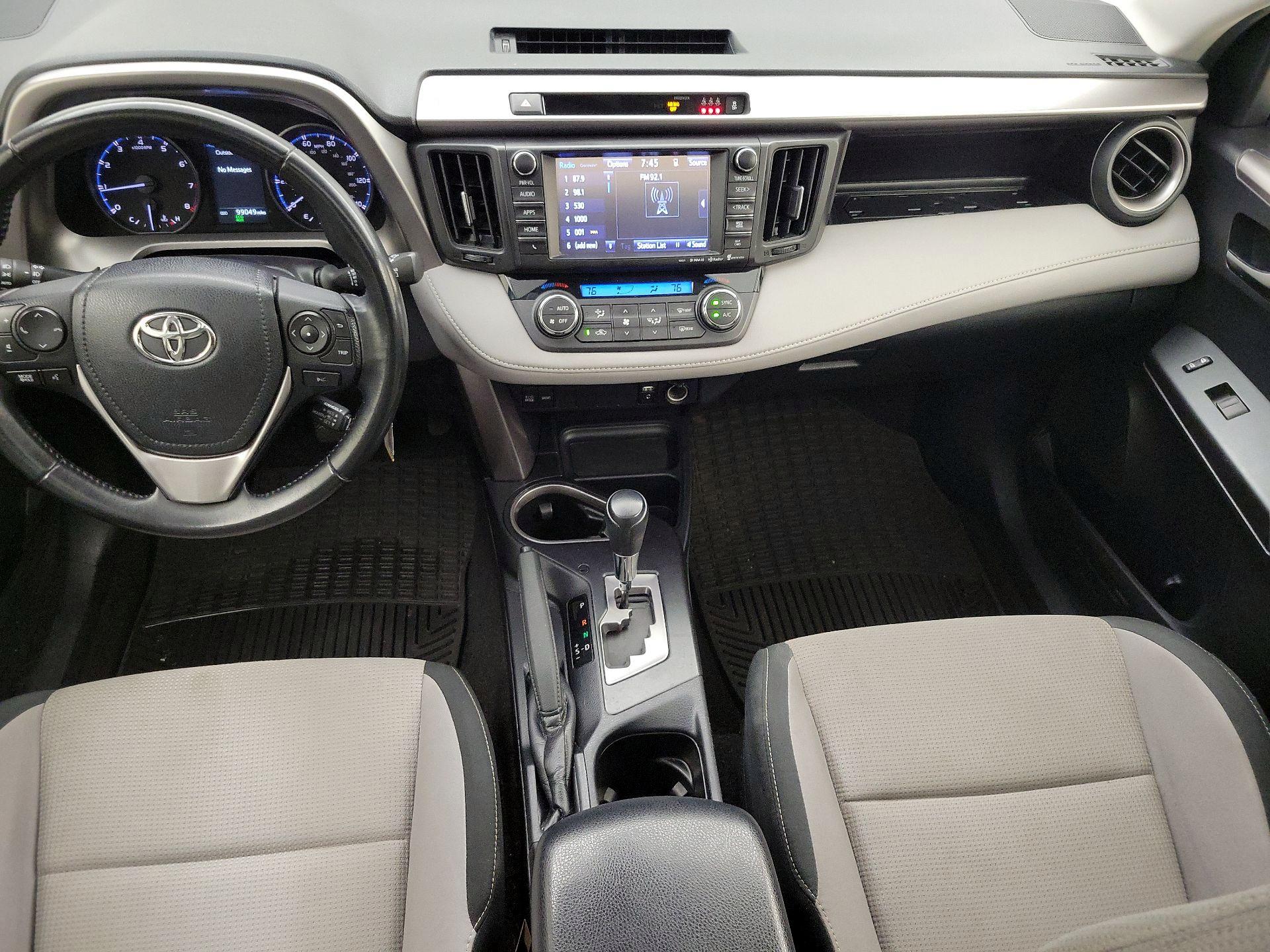 Thumbnail: 2017 Toyota RAV4 - 9