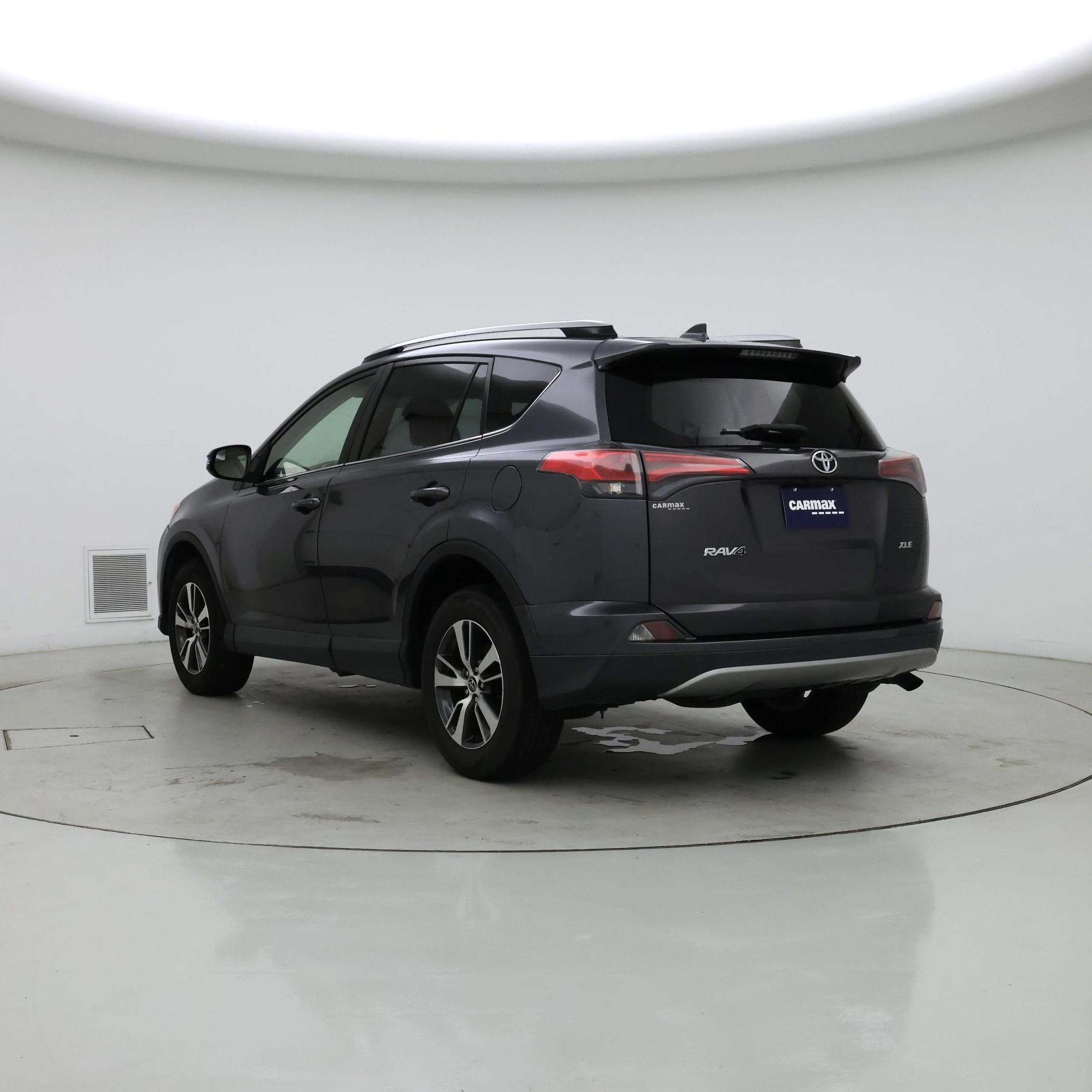 Thumbnail: 2017 Toyota RAV4 - 2