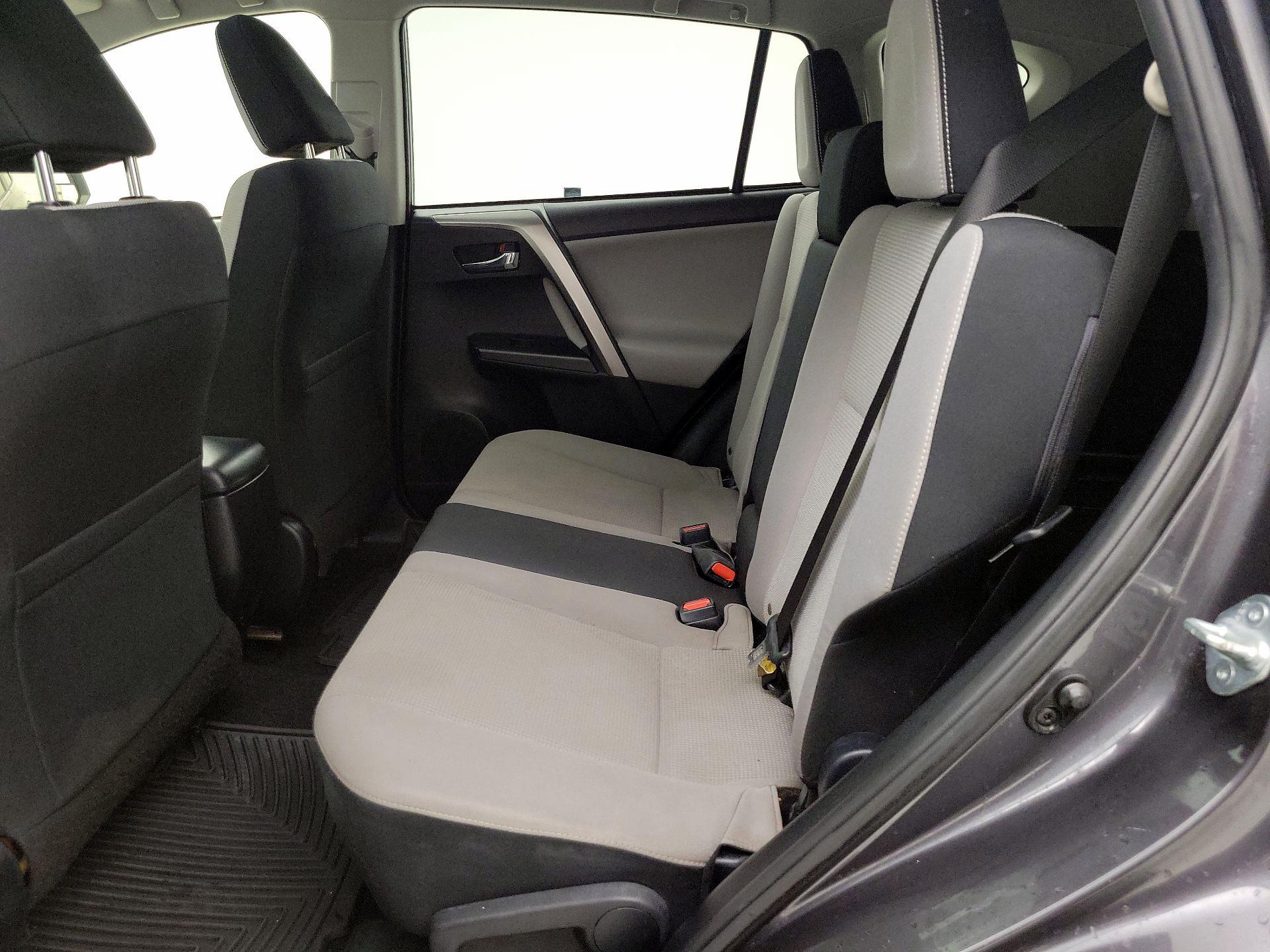 Thumbnail: 2017 Toyota RAV4 - 20