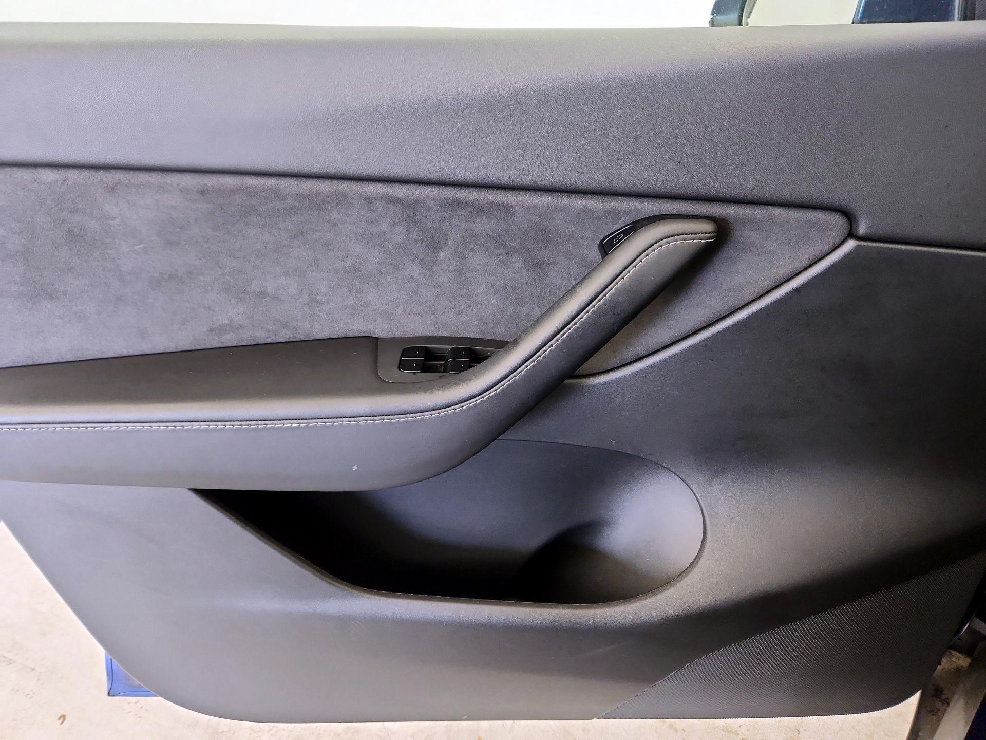 Thumbnail: 2021 Tesla Model Y - 12
